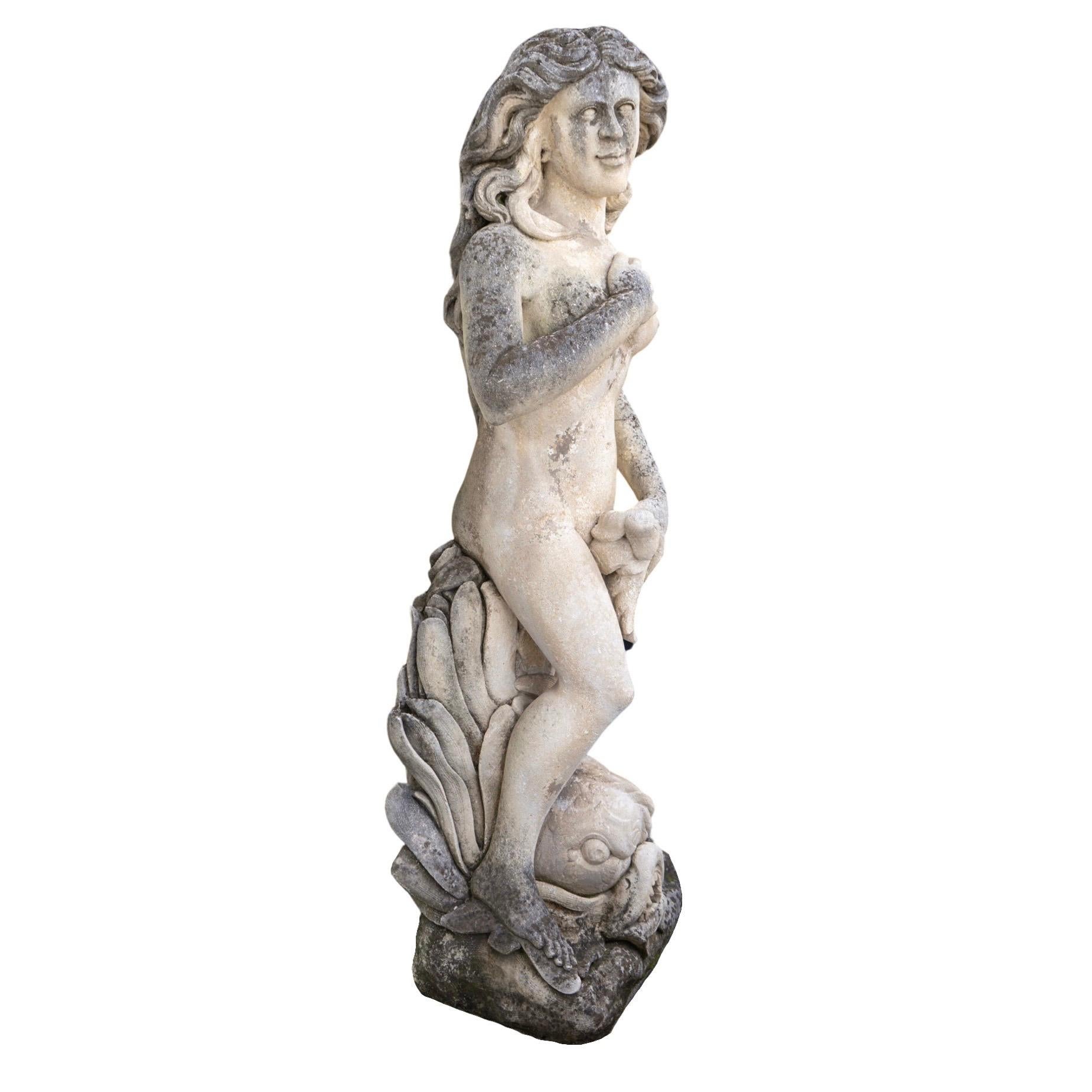 Italian Limestone Venus Sculpture In Good Condition For Sale In Dallas, TX