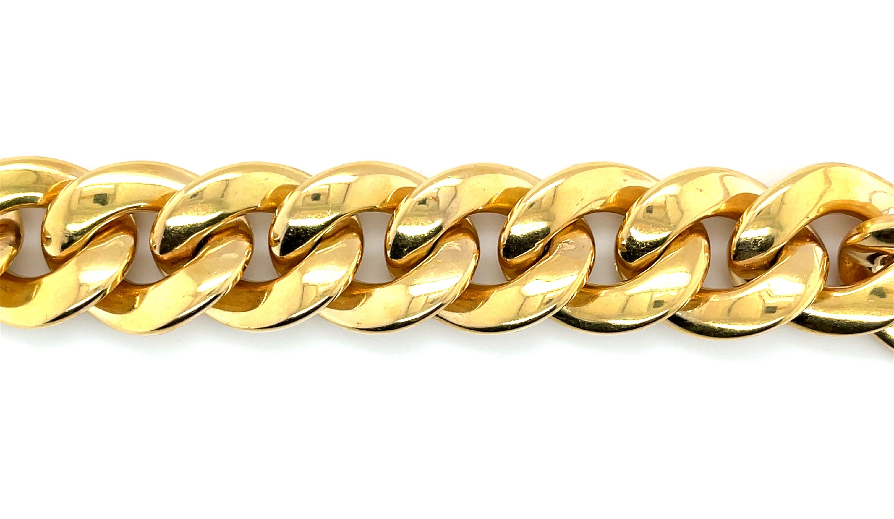 Artisan Italian Link Bracelet in 18k Yellow Gold with Florentine Brushed Finish For Sale