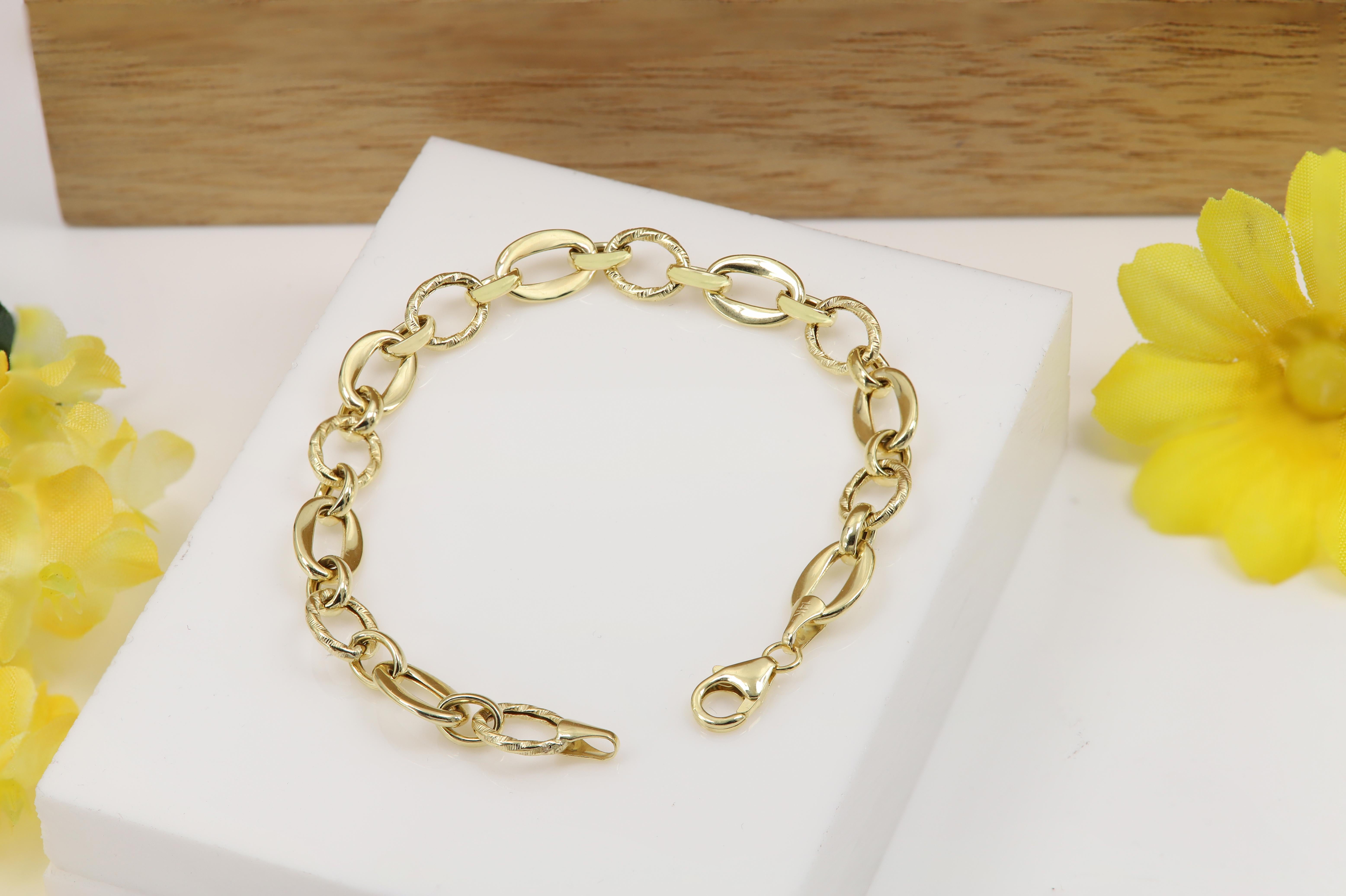 Bracelet à maillons italien en or 14 carats  Bracelet à maillons tendance en or en vente 11