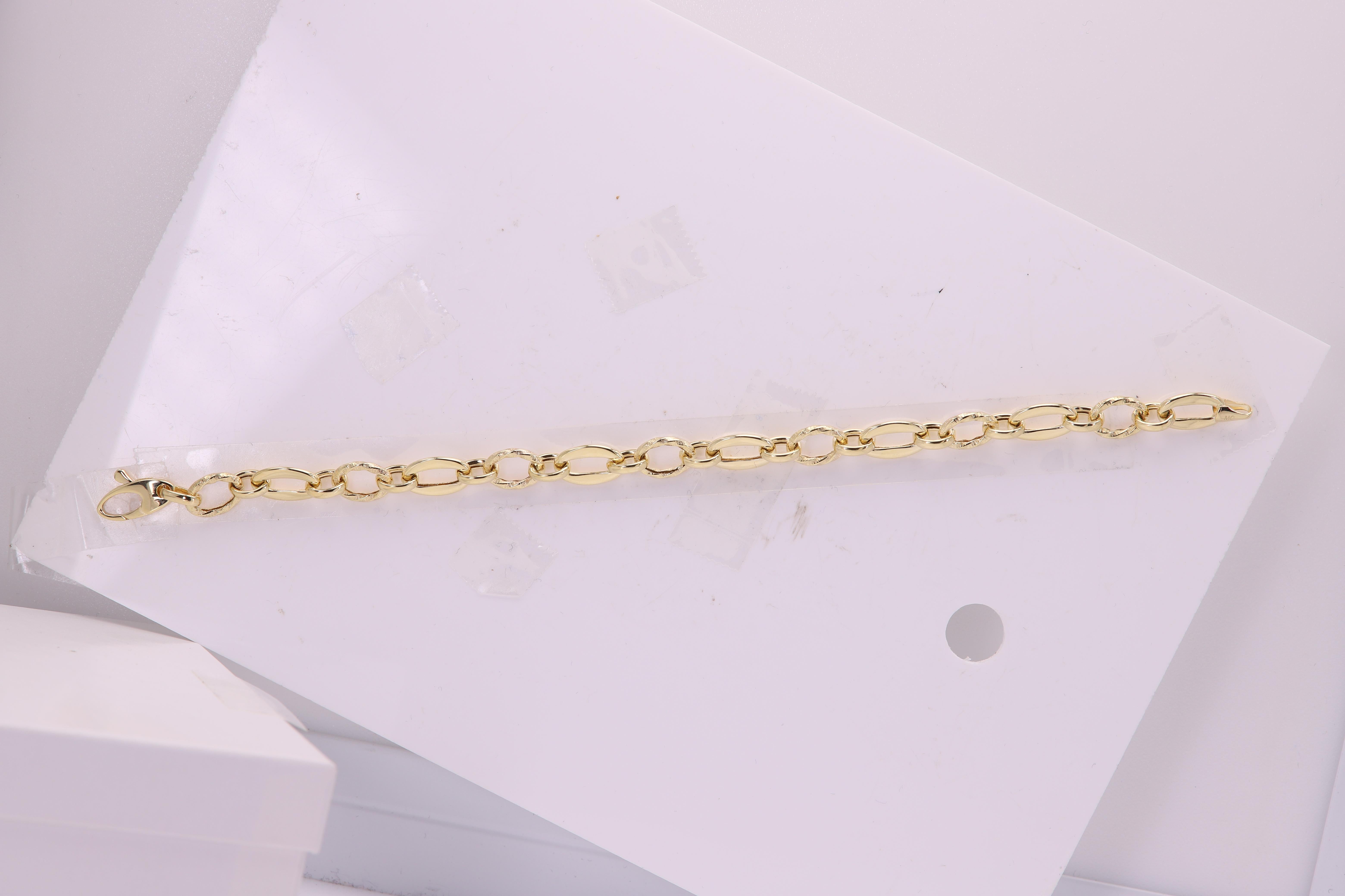 Bracelet à maillons italien en or 14 carats  Bracelet à maillons tendance en or Neuf - En vente à Brooklyn, NY