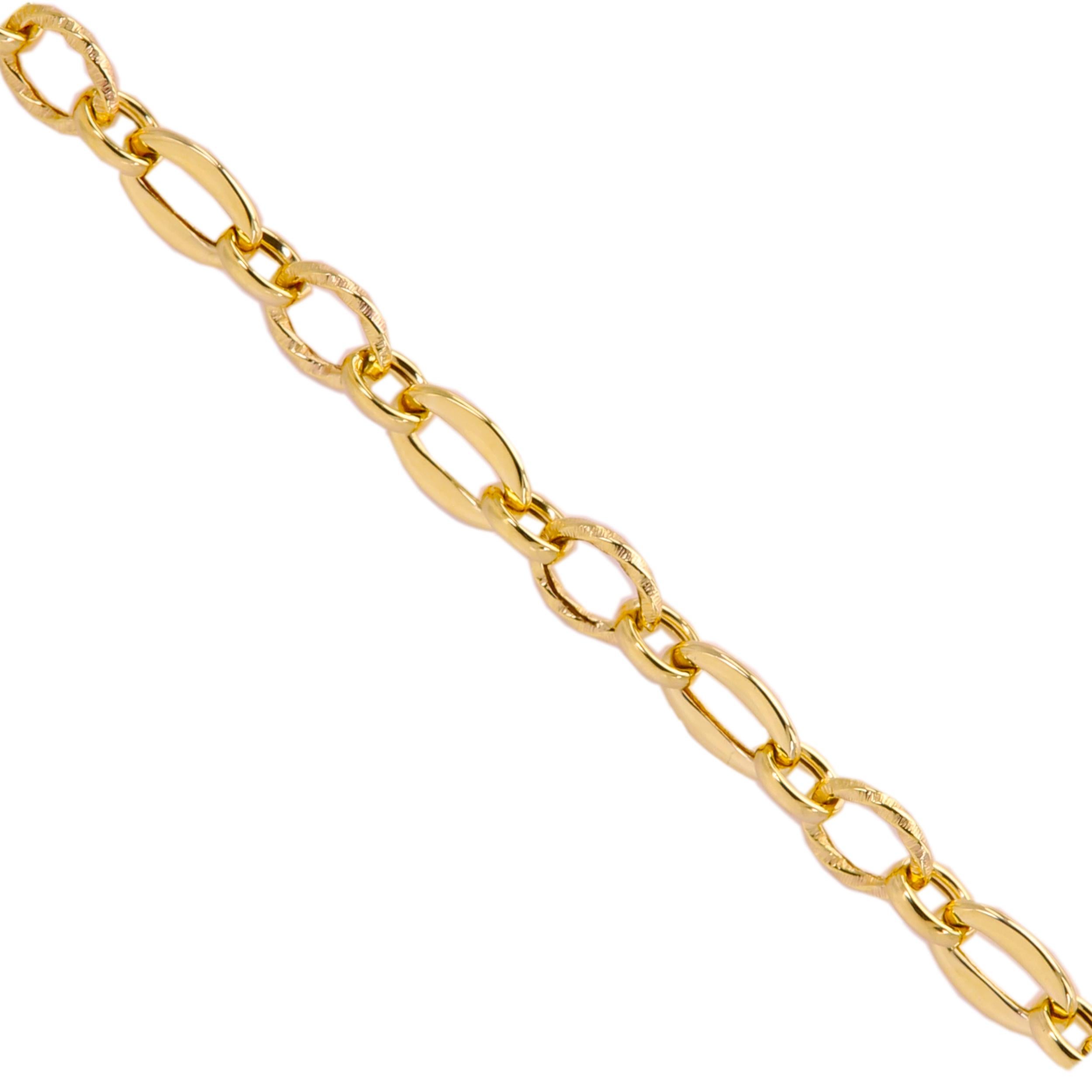 Italian Link Chain Bracelet 14 Karat  Gold Trendy Link Bracelet For Sale 2