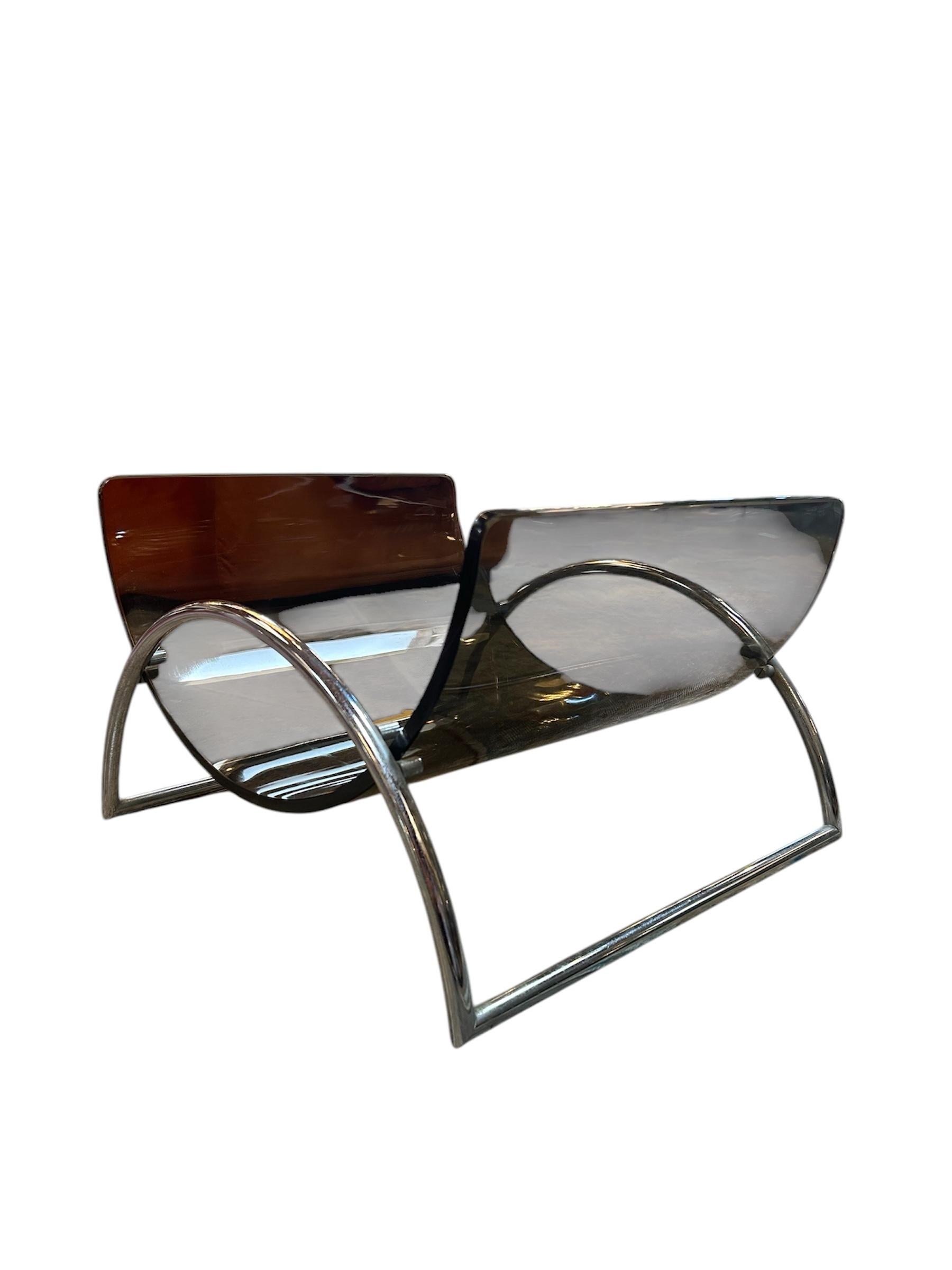 Late 20th Century Italian Lira Magazine Rack by Pierangelo Gallotti for Gallotti & Radice 1980s For Sale