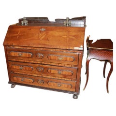 Antique Italian Lombard drop-leaf cabinet from the 1600s in walnut wood with inlay motif