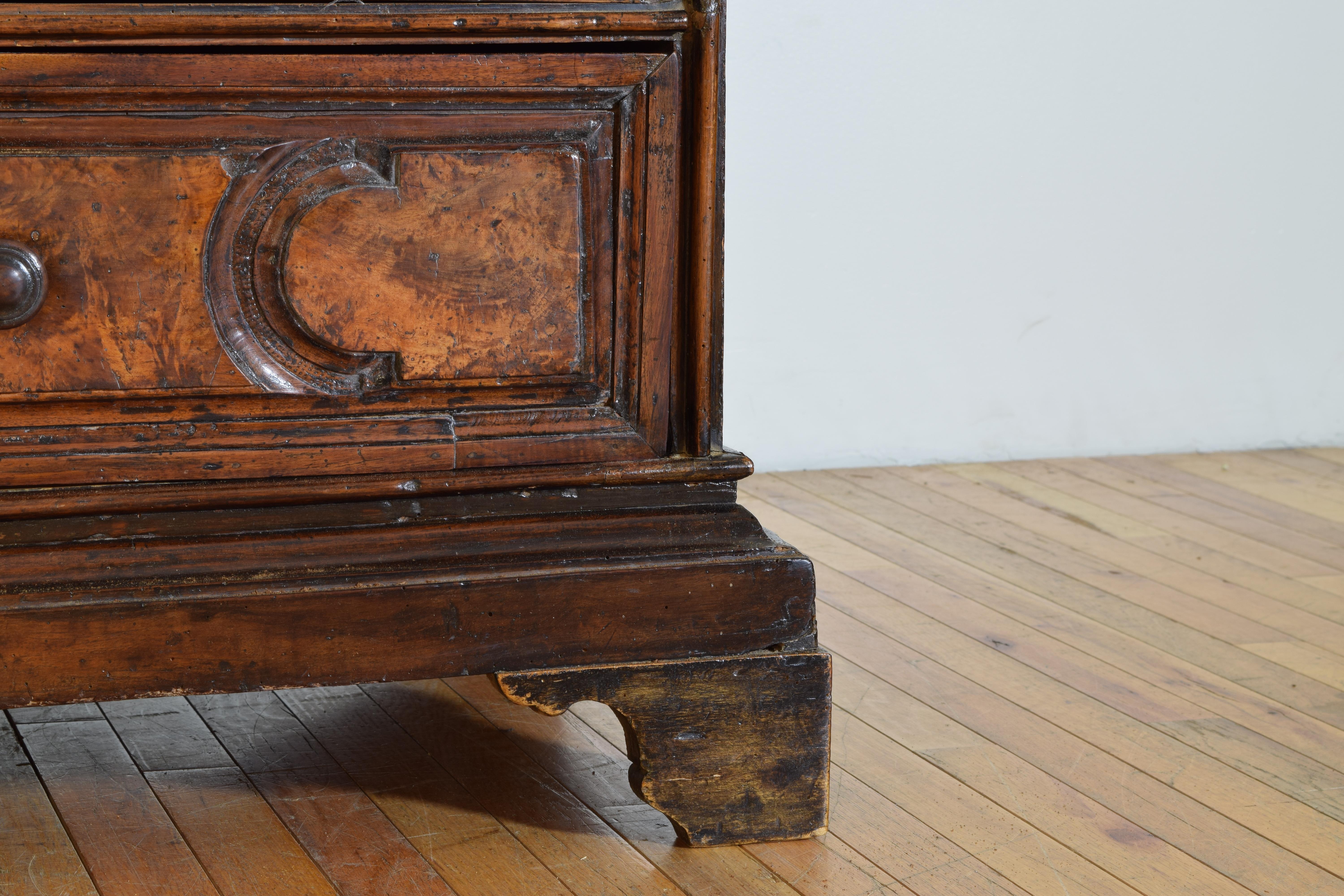 Italian, Lombardia Carved Walnut 3- Drawer Commode, Early 18th C For Sale 1