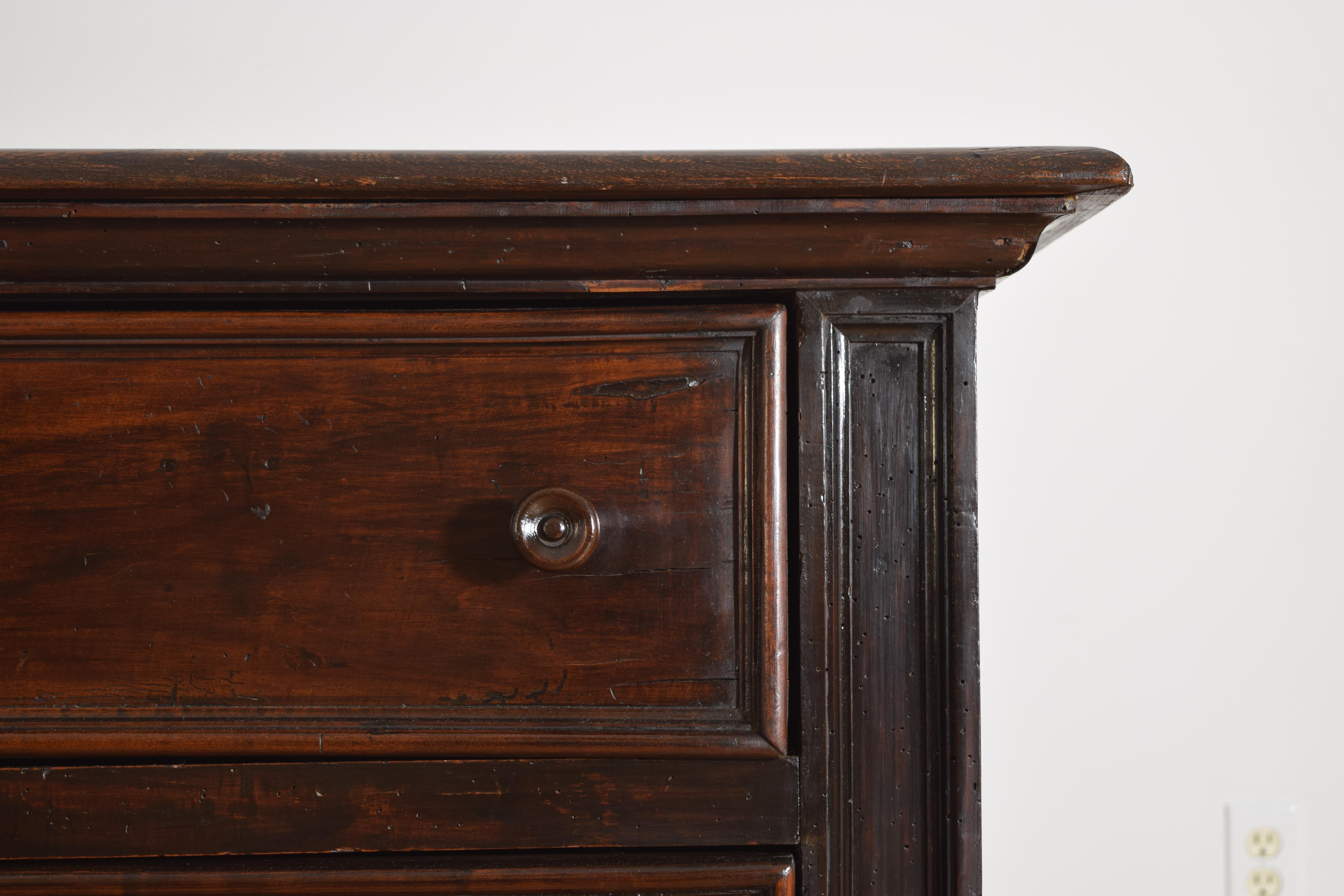 Italian, Lombardia, Louis XIII Style Walnut 3-Drawer Commode, late 18th century For Sale 3