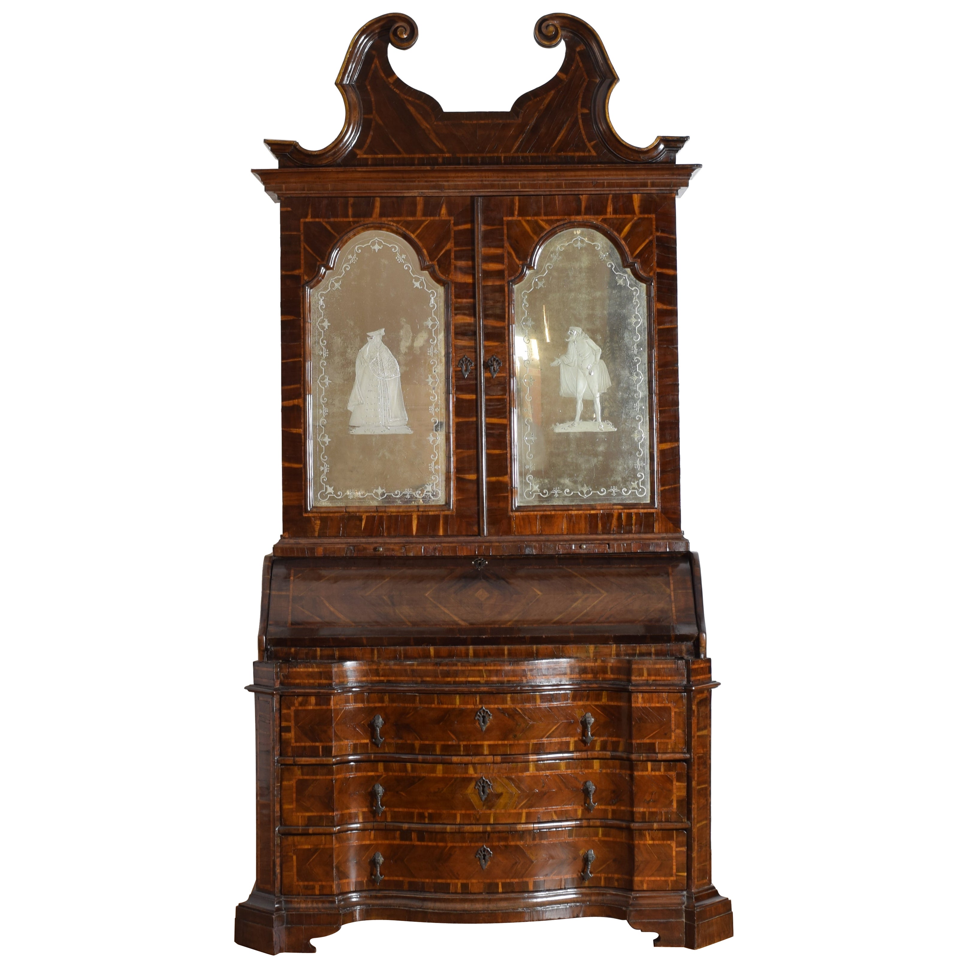 Italiano, Lombardia, Periodo LXIV, Gabinetto a 2 pezzi in legno di carrubo impiallacciato, 1725 in vendita