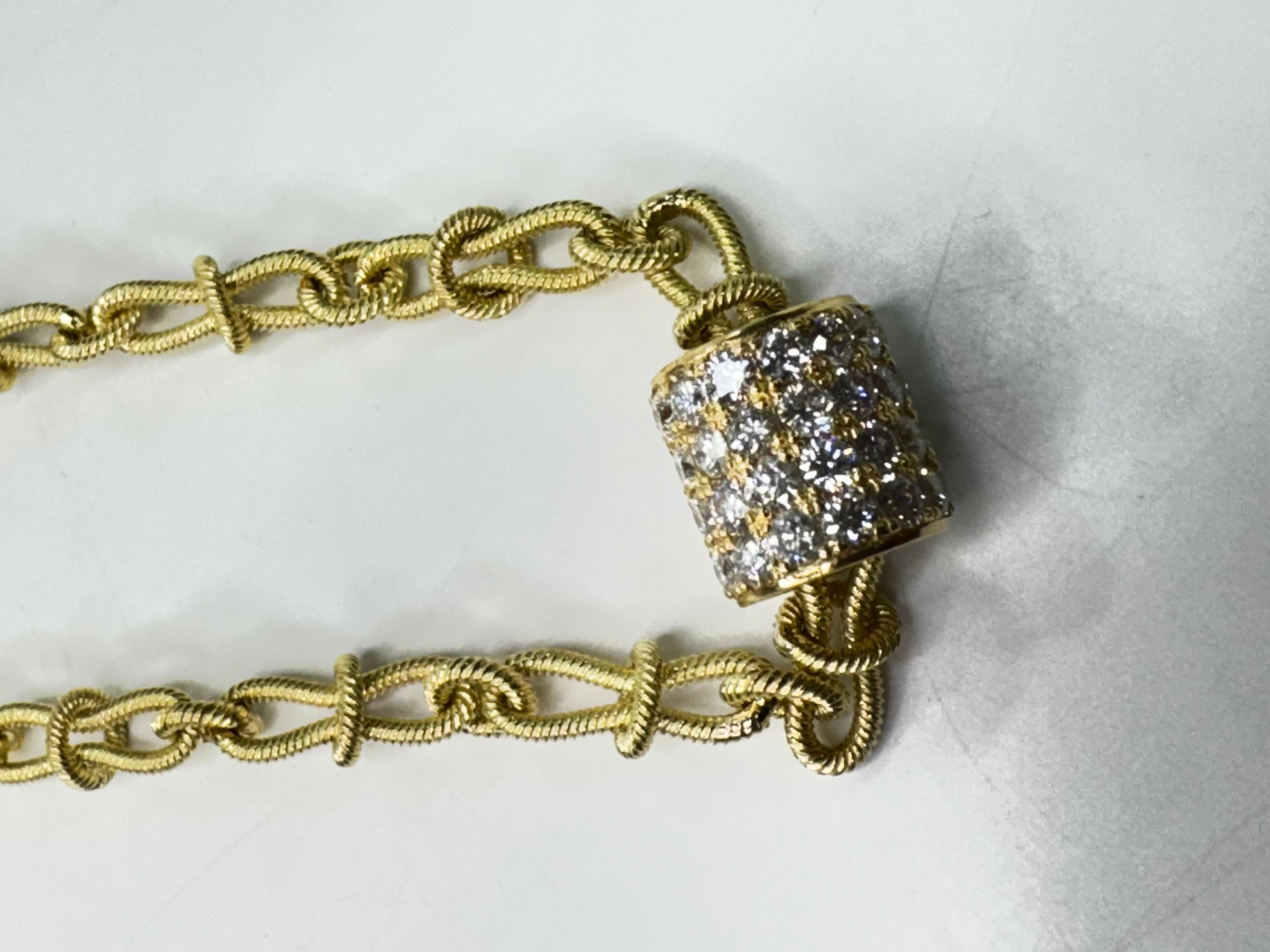 Prova la raffinata artigianalità italiana con questa splendida catena A Link Lunga ondulata Moda da 18