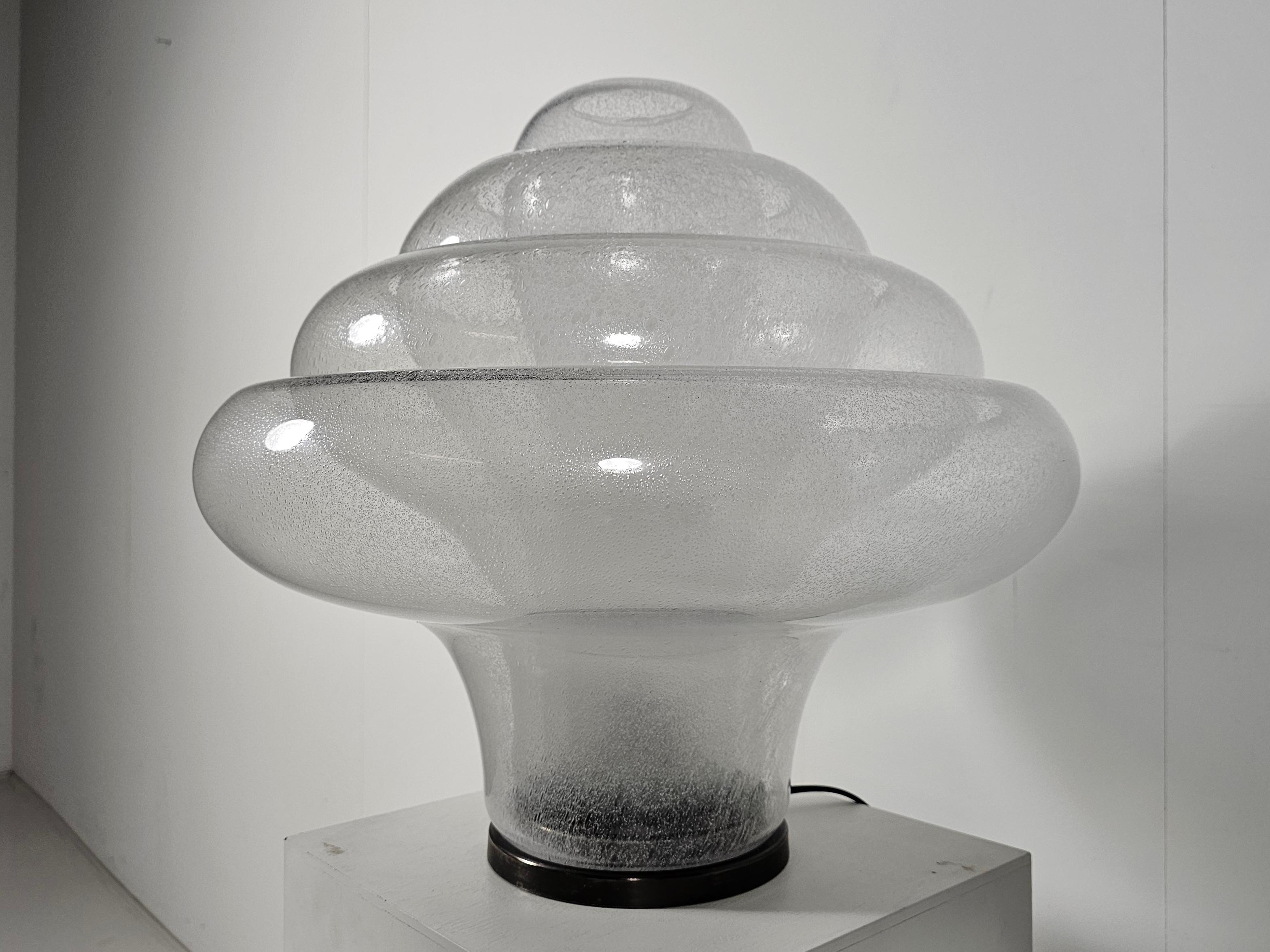 Lámpara de sobremesa italiana de loto de cristal de Murano y metal de Carlo Nason para Mazzega, 1960 siglo XX