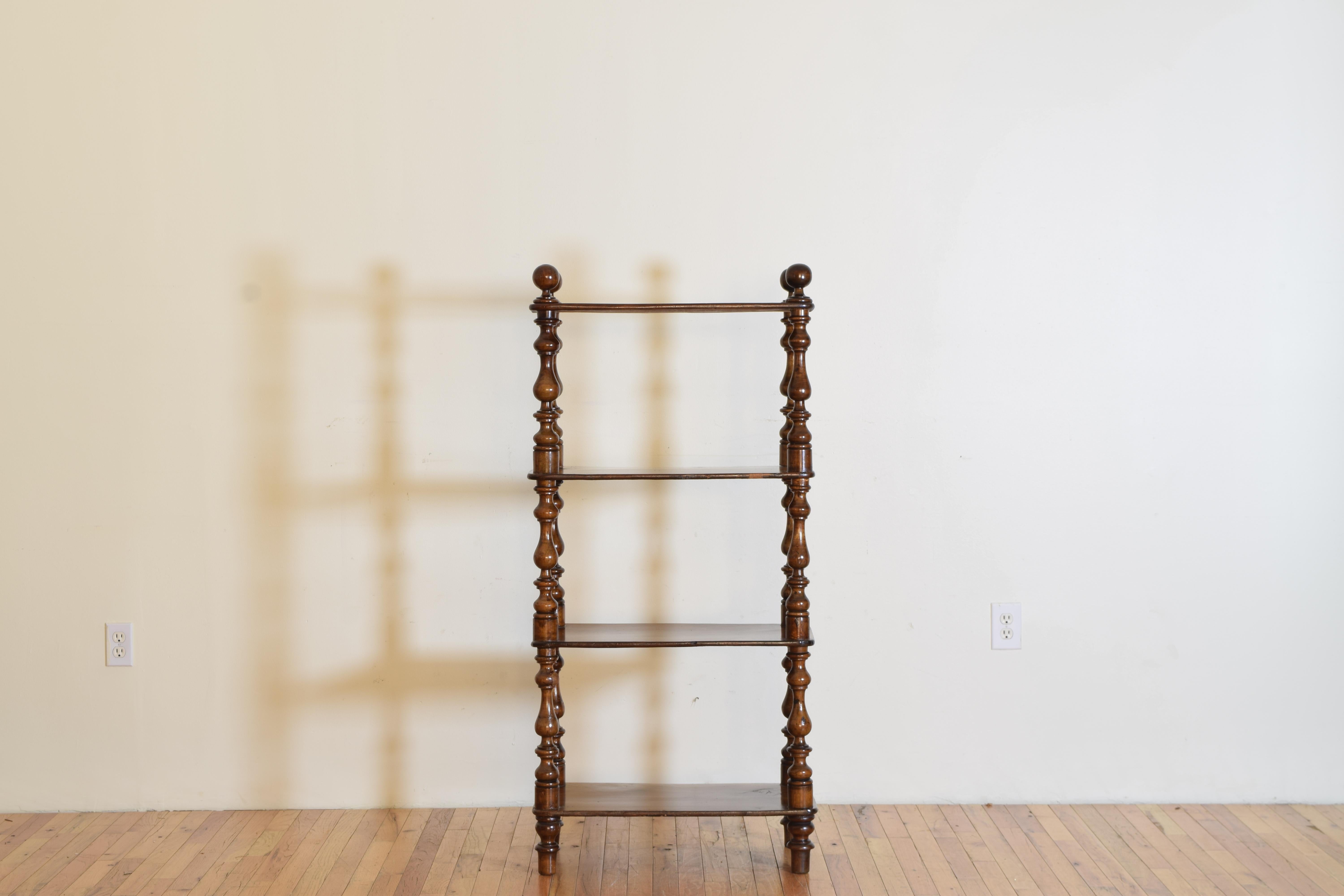 Italian Louis Philippe Period Turned Walnut Etagere, ca. 1840 In Good Condition In Atlanta, GA