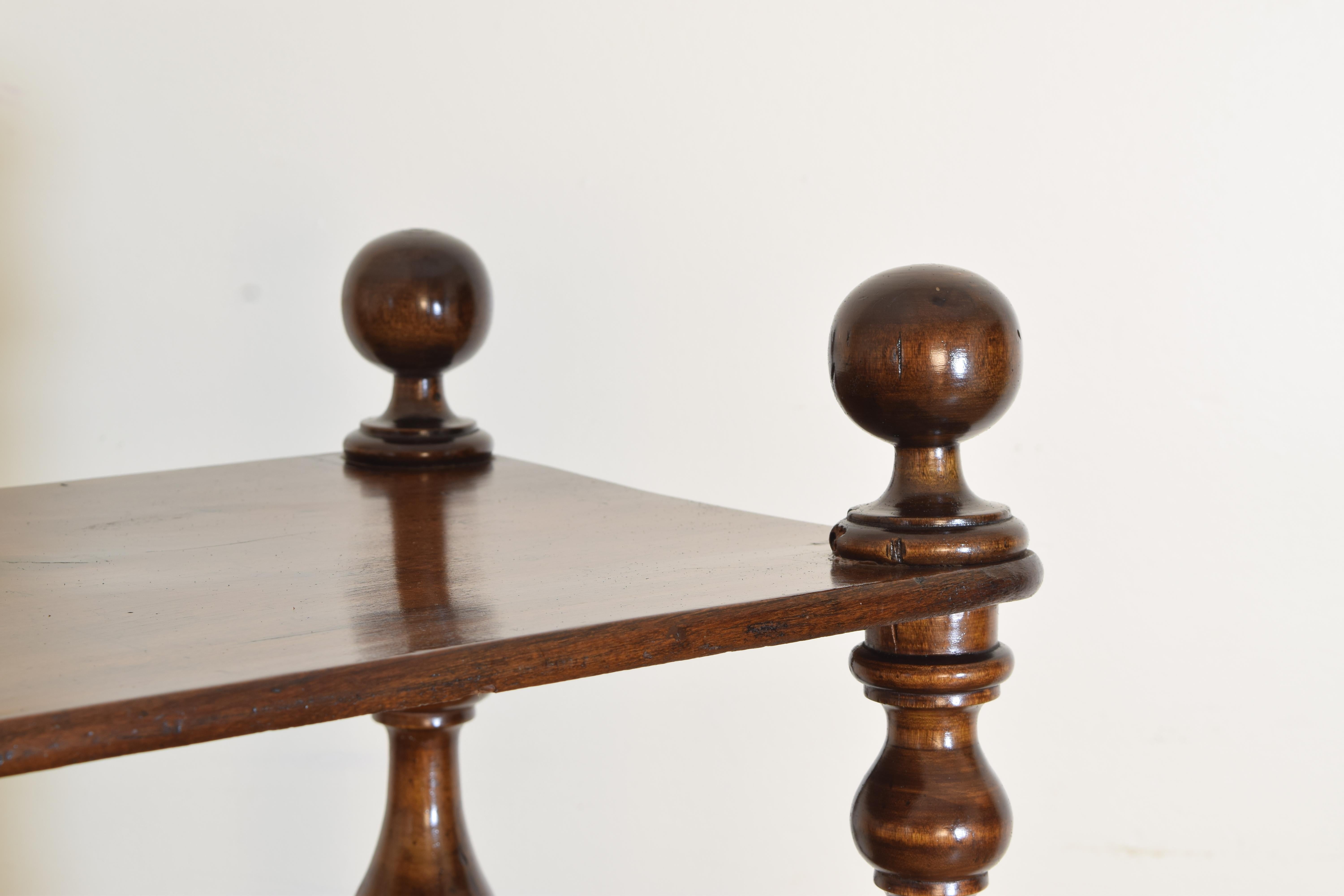 Italian Louis Philippe Period Turned Walnut Etagere, ca. 1840 1
