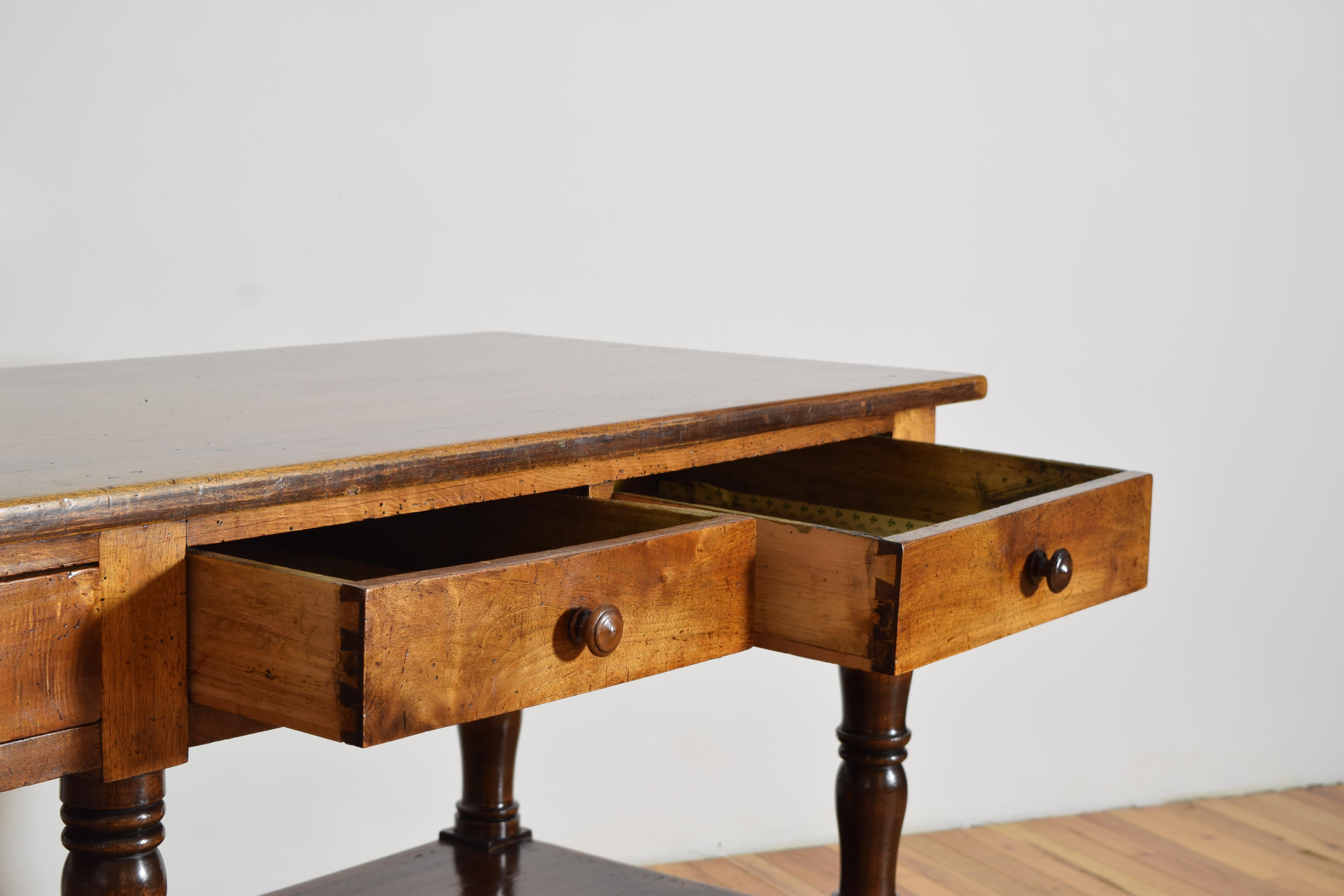Italian Louis Philippe Period Walnut 4-Drawer Drapers Table, 2nd quarter 19thc. For Sale 2