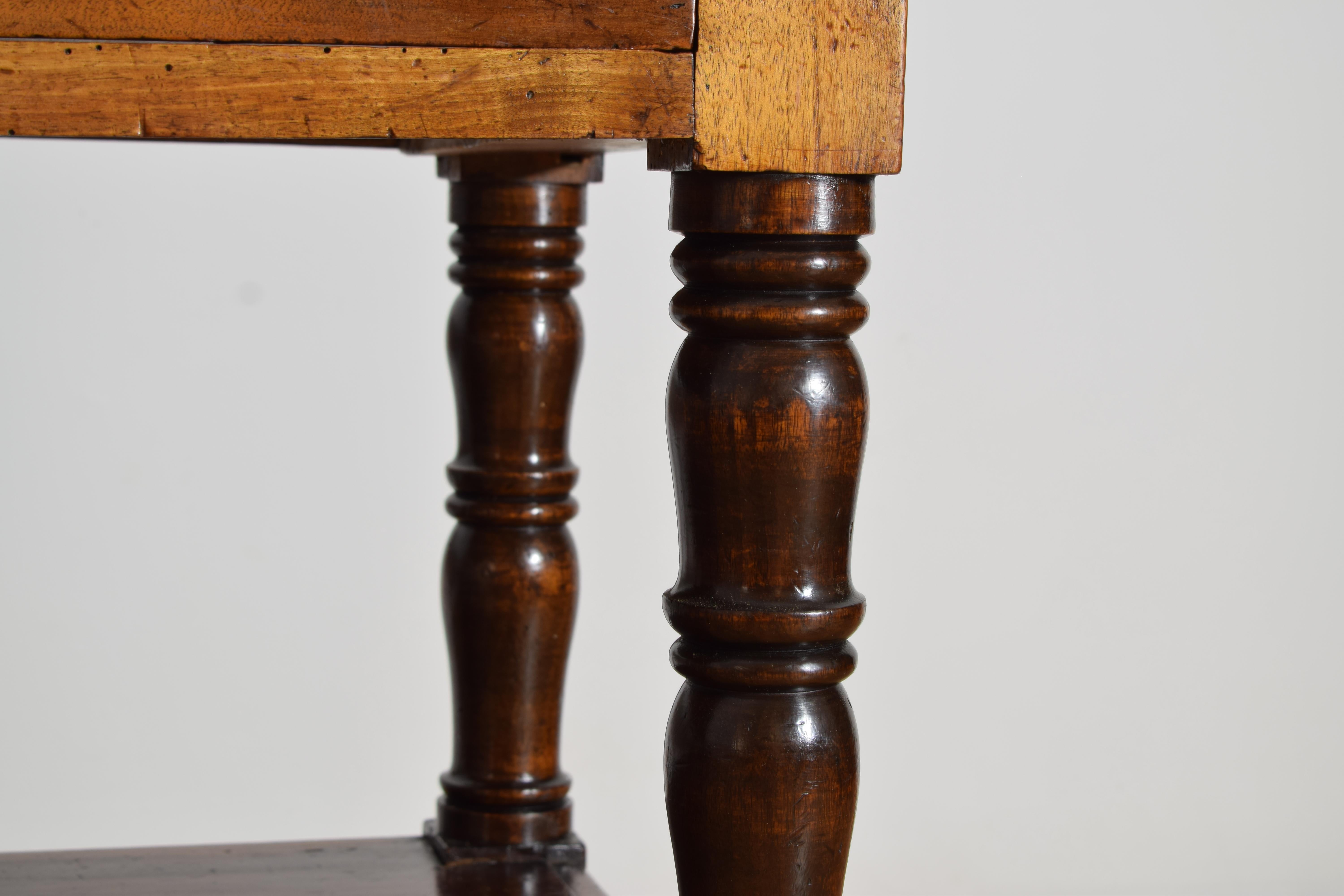 Italian Louis Philippe Period Walnut 4-Drawer Drapers Table, 2nd quarter 19thc. For Sale 4