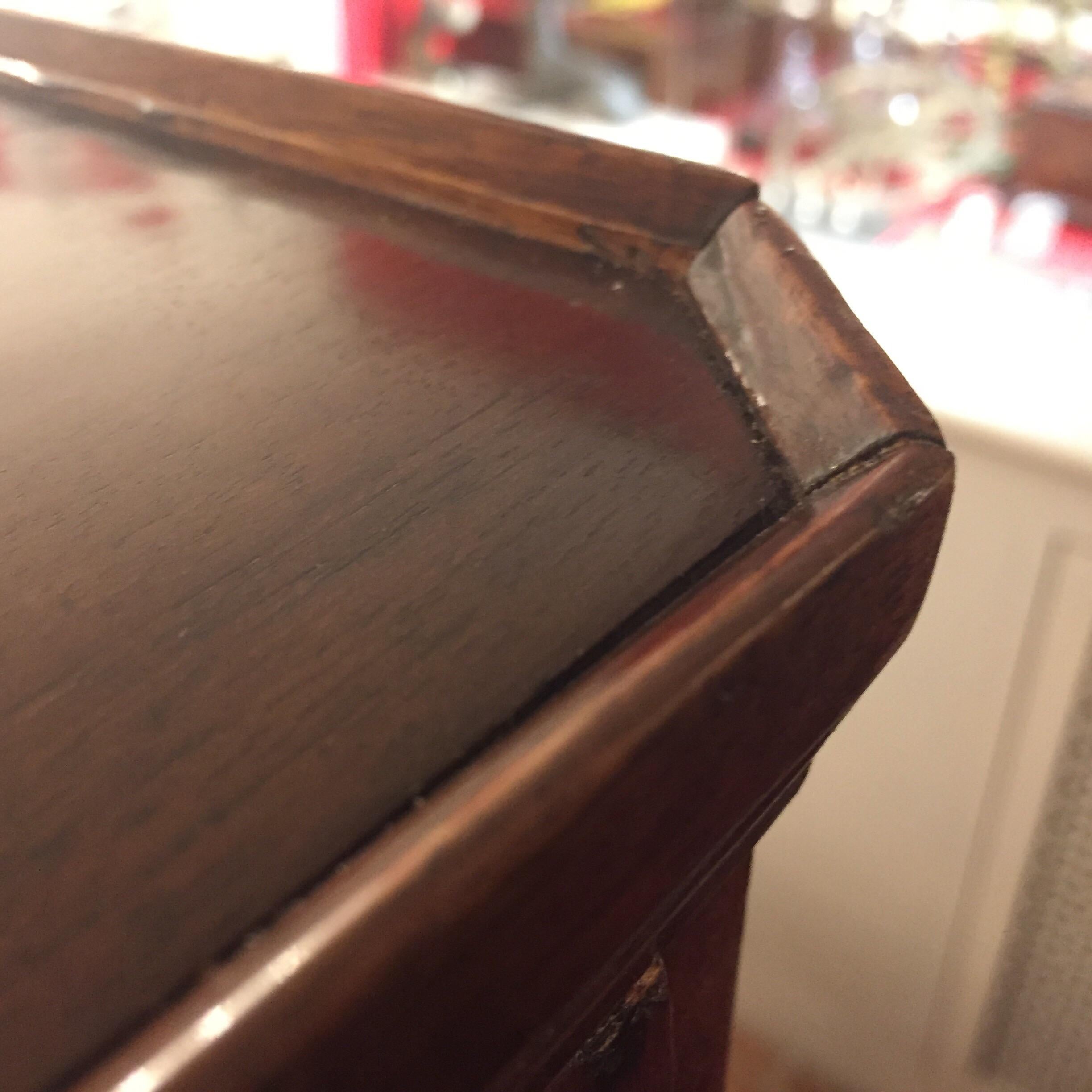 Italian Louis Philippe Side Table 19th Century Walnut Sewing Table For Sale 4