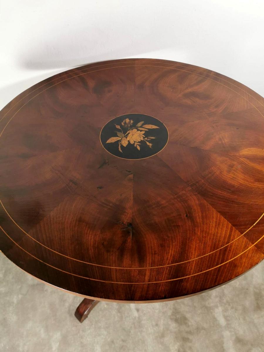 Polished Louis Philippe Style Feather Walnut Coffee Table With Tripod North Italy For Sale