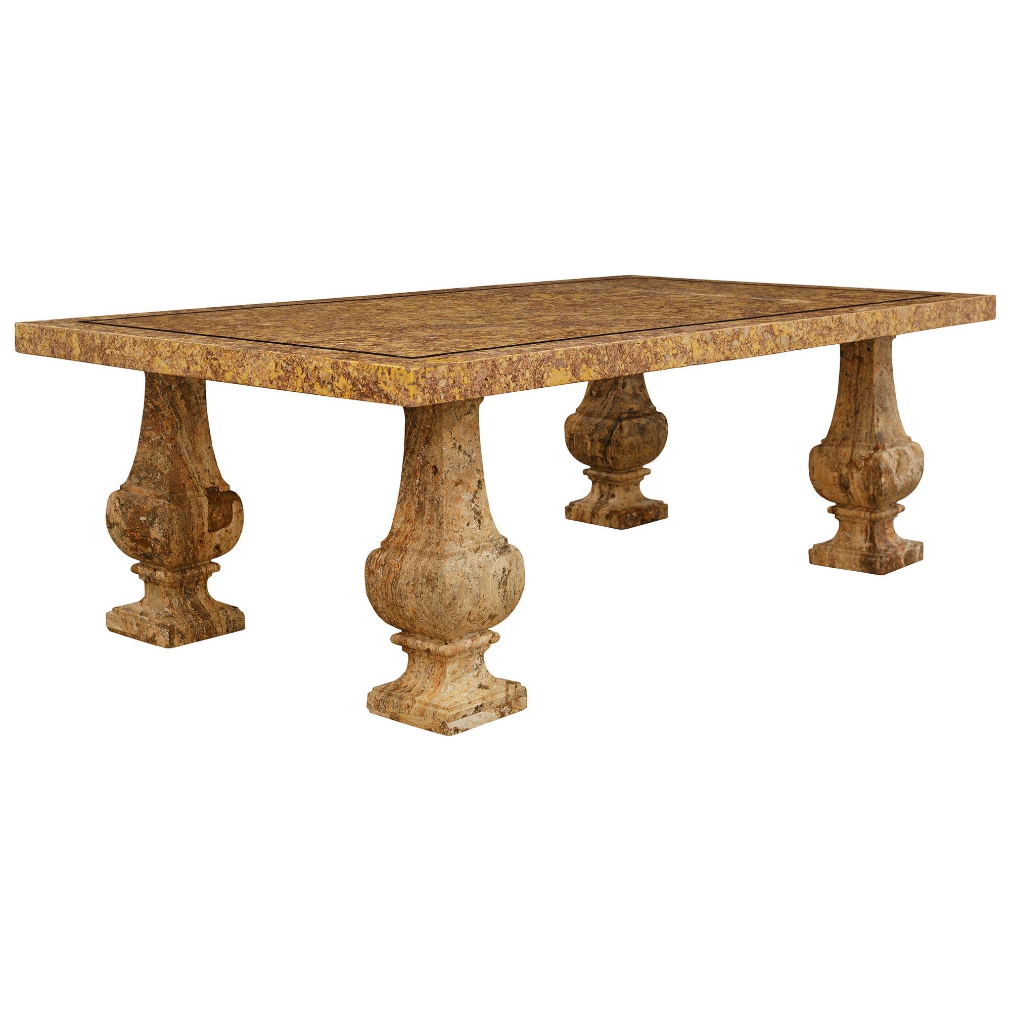 italien Table basse en marbre Brocatelle d'Espagne d'époque Louis XIV en vente