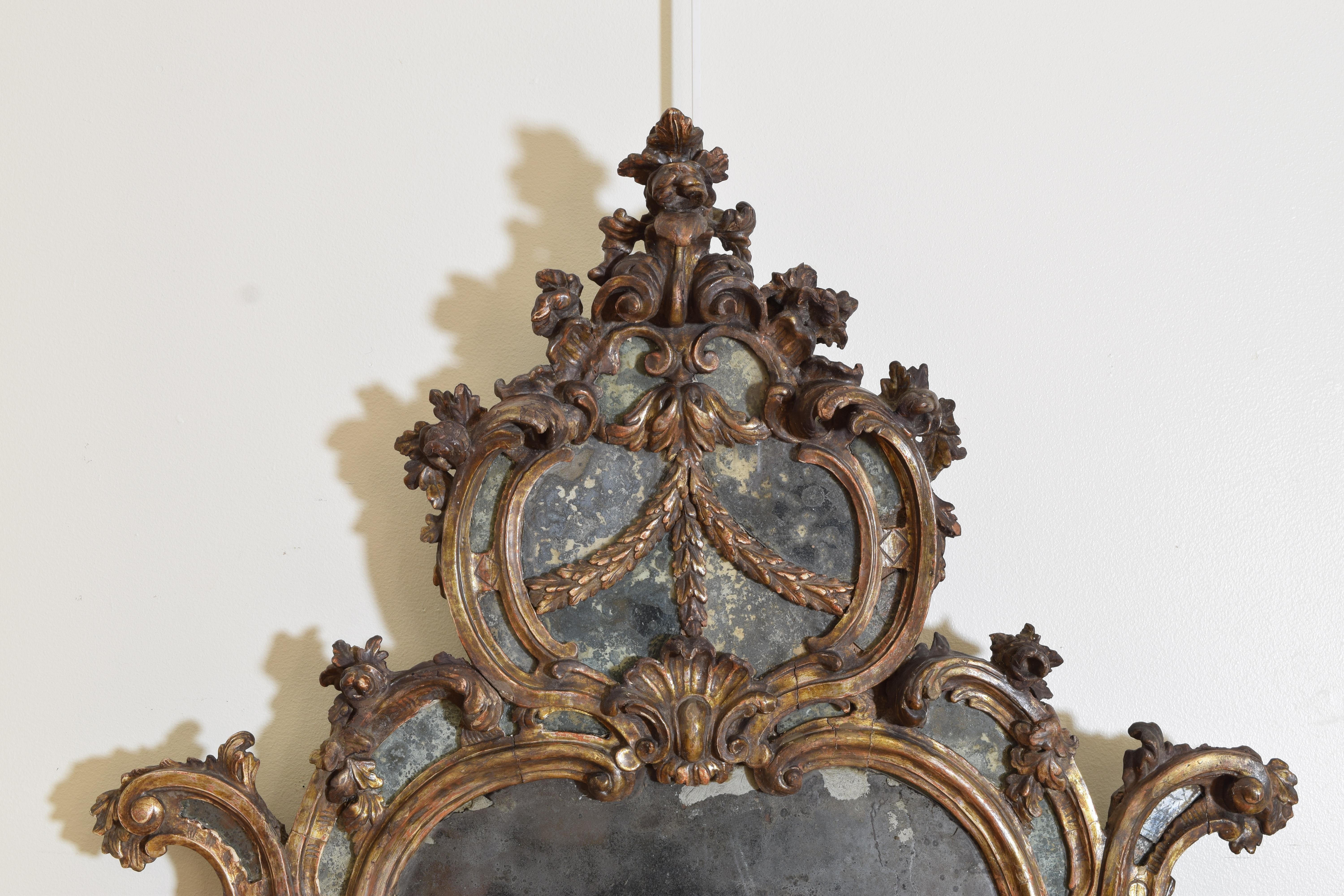 Italian Louis XIV Period Carved Giltwood Mirror, early 18th century  1