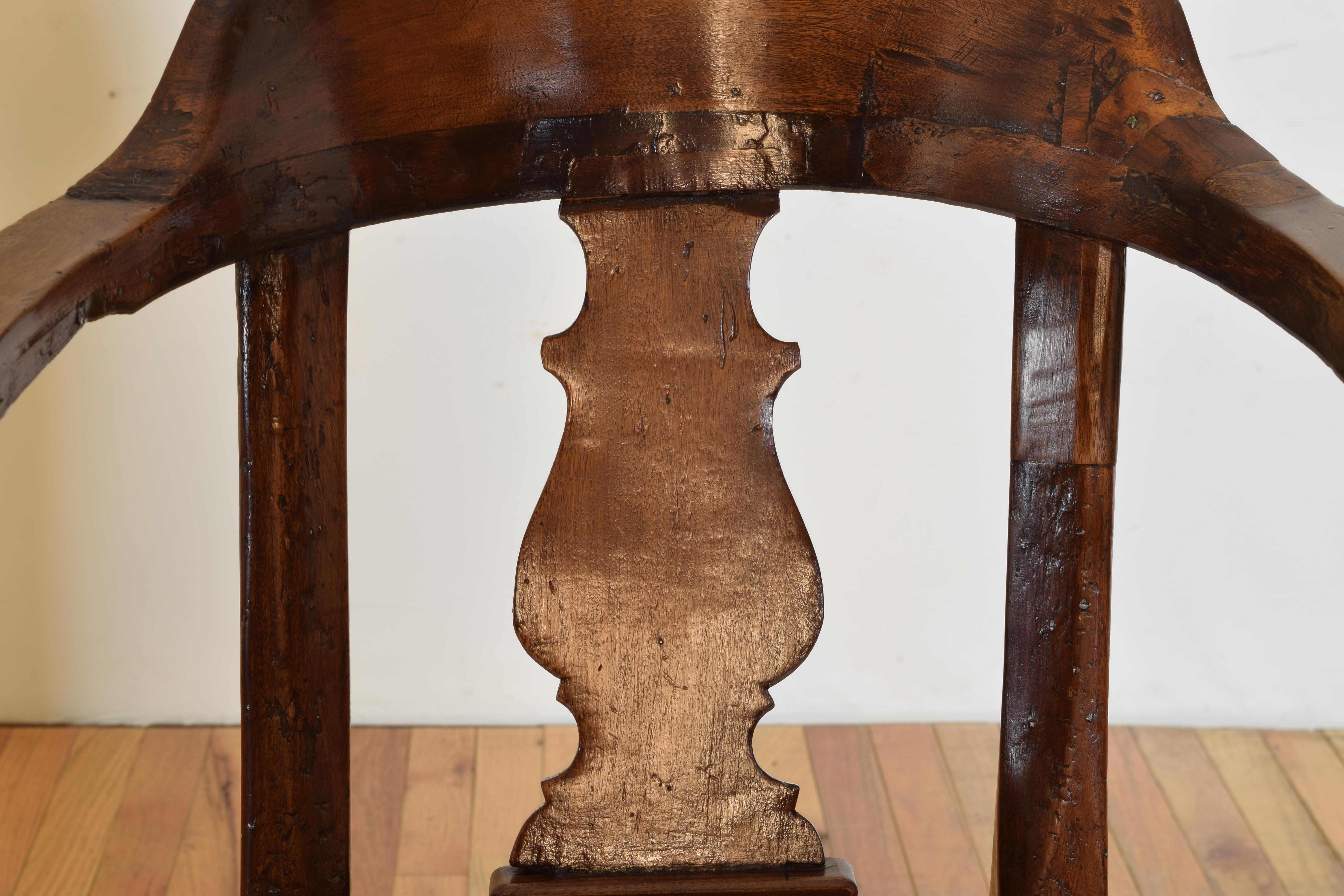 Italian Louis XIV Period Shaped & Carved Walnut Open Armchair, early 18th cen. 6