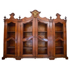 Librería italiana de 4 puertas en madera de nogal, álamo y abeto del periodo Luis XIV, Siglo XVIII