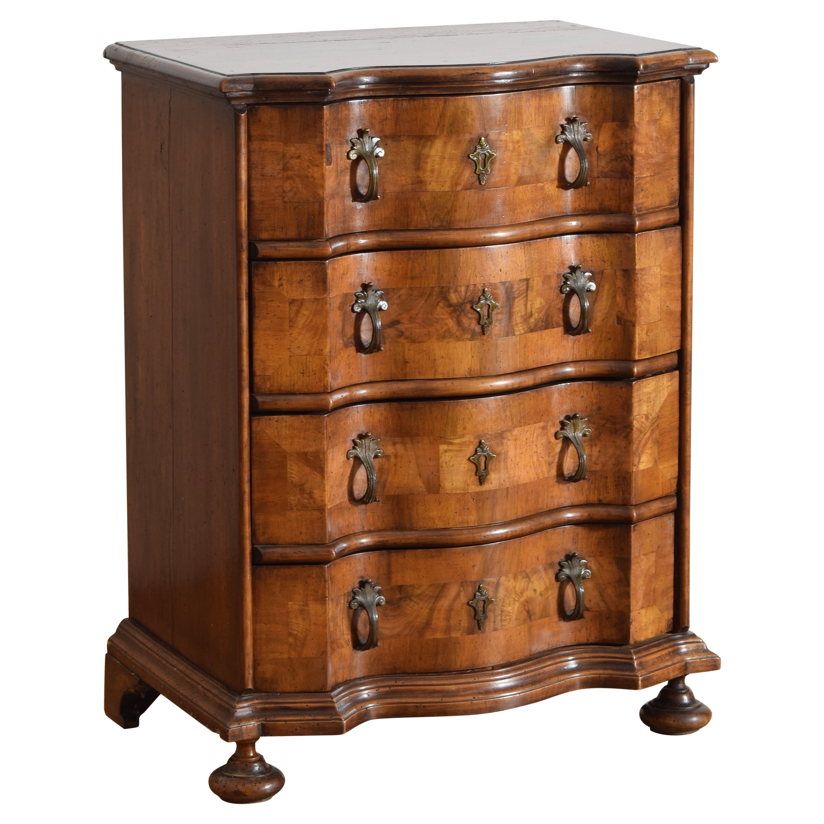 Italian Louis XIV Style Walnut 4-Drawer Commode, 1st Quarter 20th C. For Sale