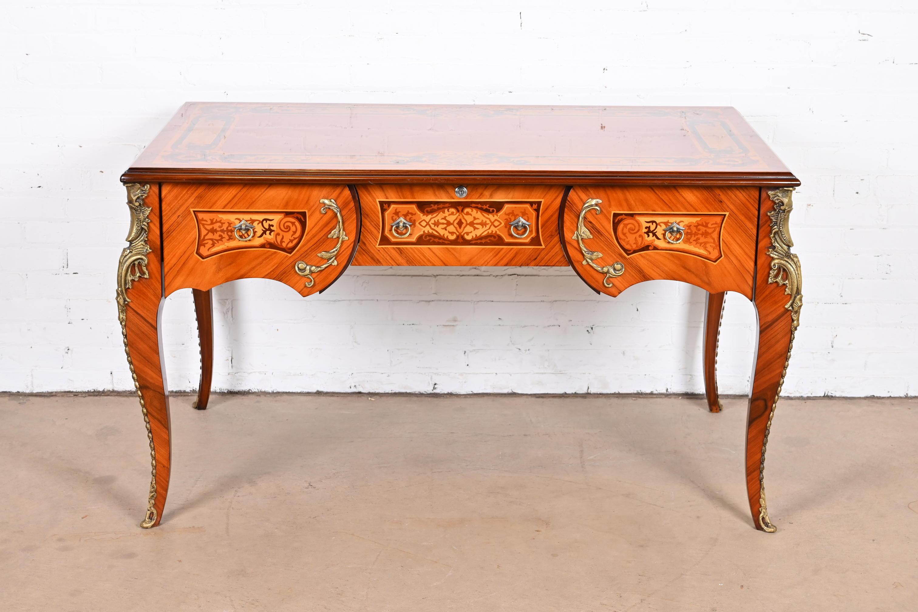 Italian Louis XV Kingwood and Inlaid Marquetry Bureau Plat Executive Desk  In Good Condition In South Bend, IN
