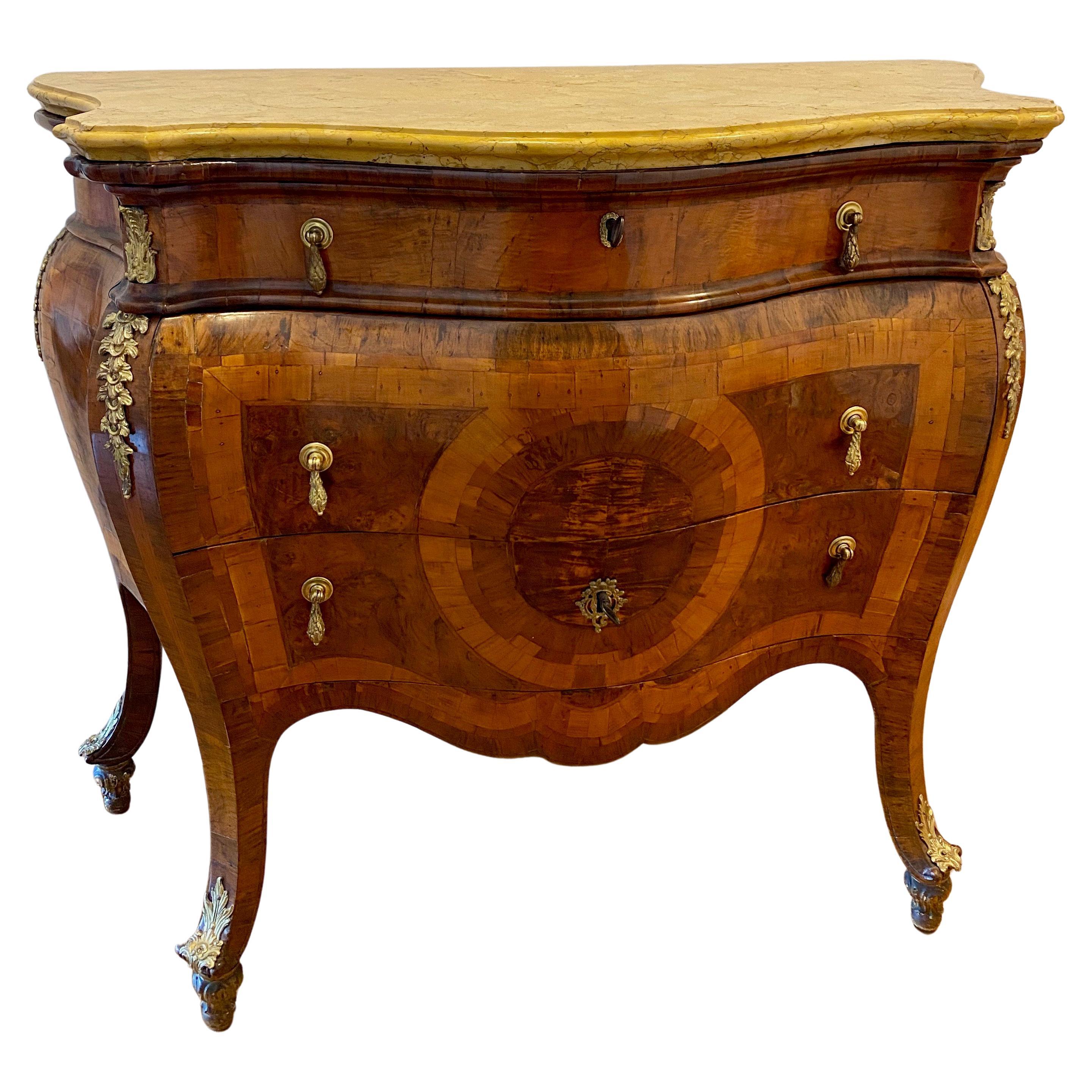 Italian Louis XV Roman Bombe' Shaped Commode with Original Marble Top, 1730 For Sale