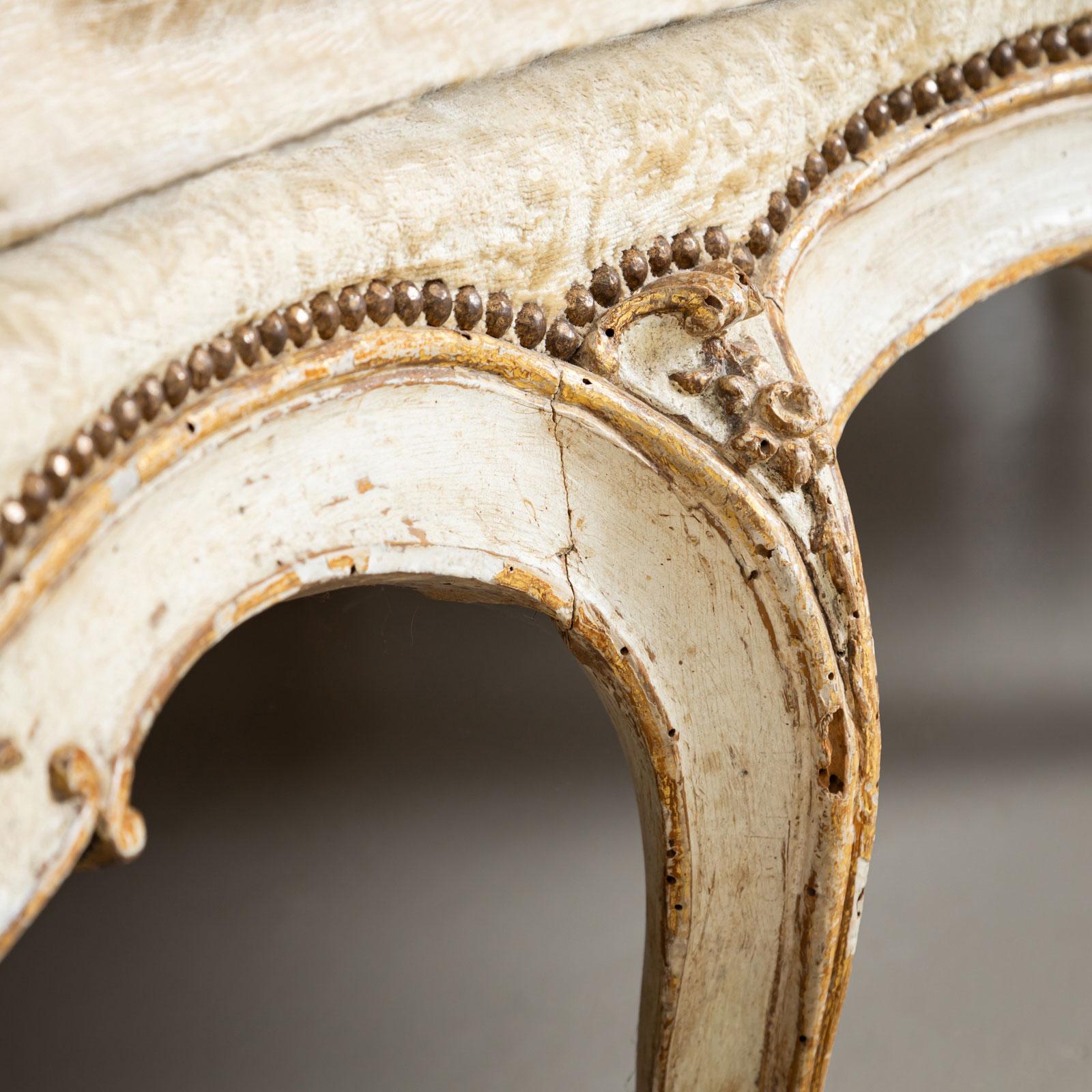 Italian Louis XV Recamier, 18th Century 2