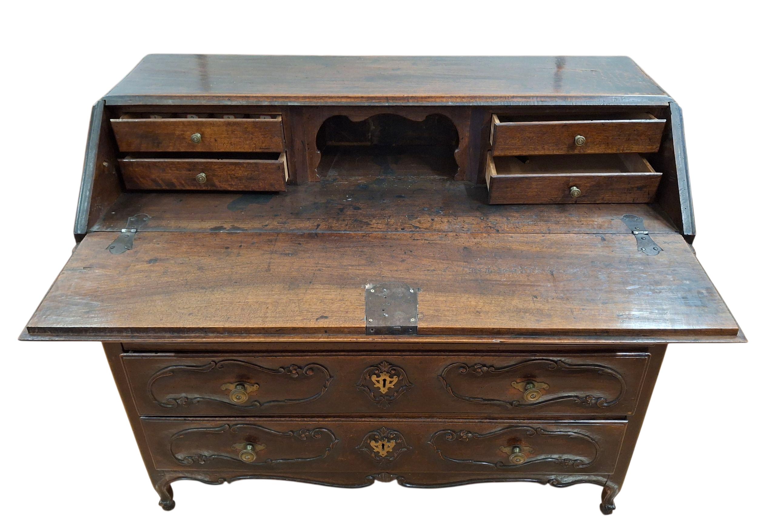 Scriban italien Louis XV / Bureau d'accueil à l'horizontale Bon état - En vente à San Francisco, CA
