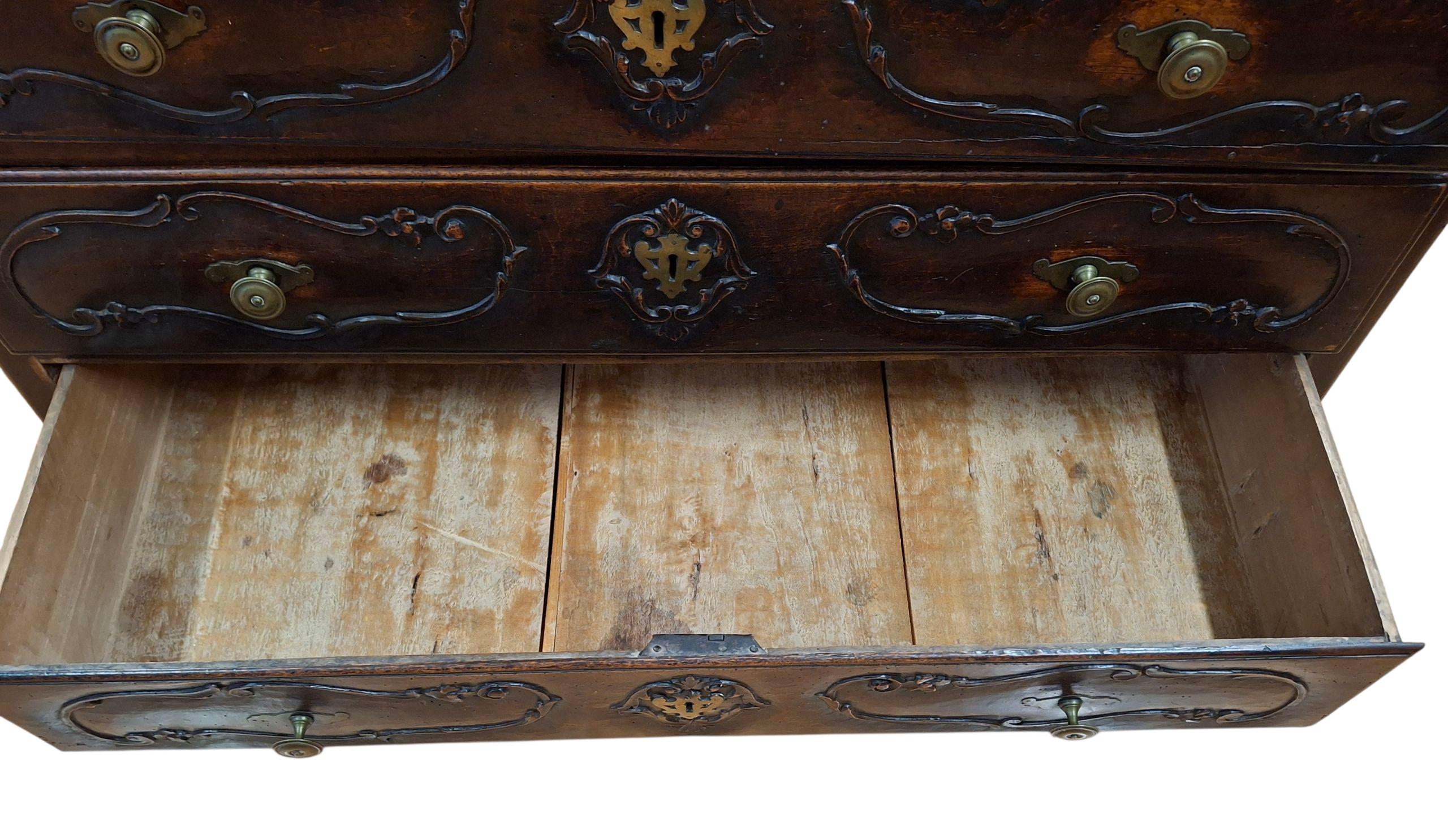 XVIIIe siècle Scriban italien Louis XV / Bureau d'accueil à l'horizontale en vente