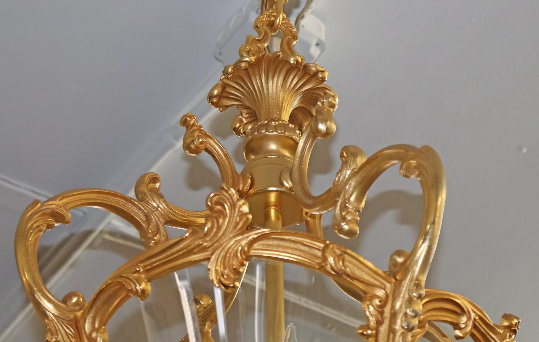 Lanterne italienne de style Louis XV en bronze doré à 4 lumières Par FBAI en vente 9