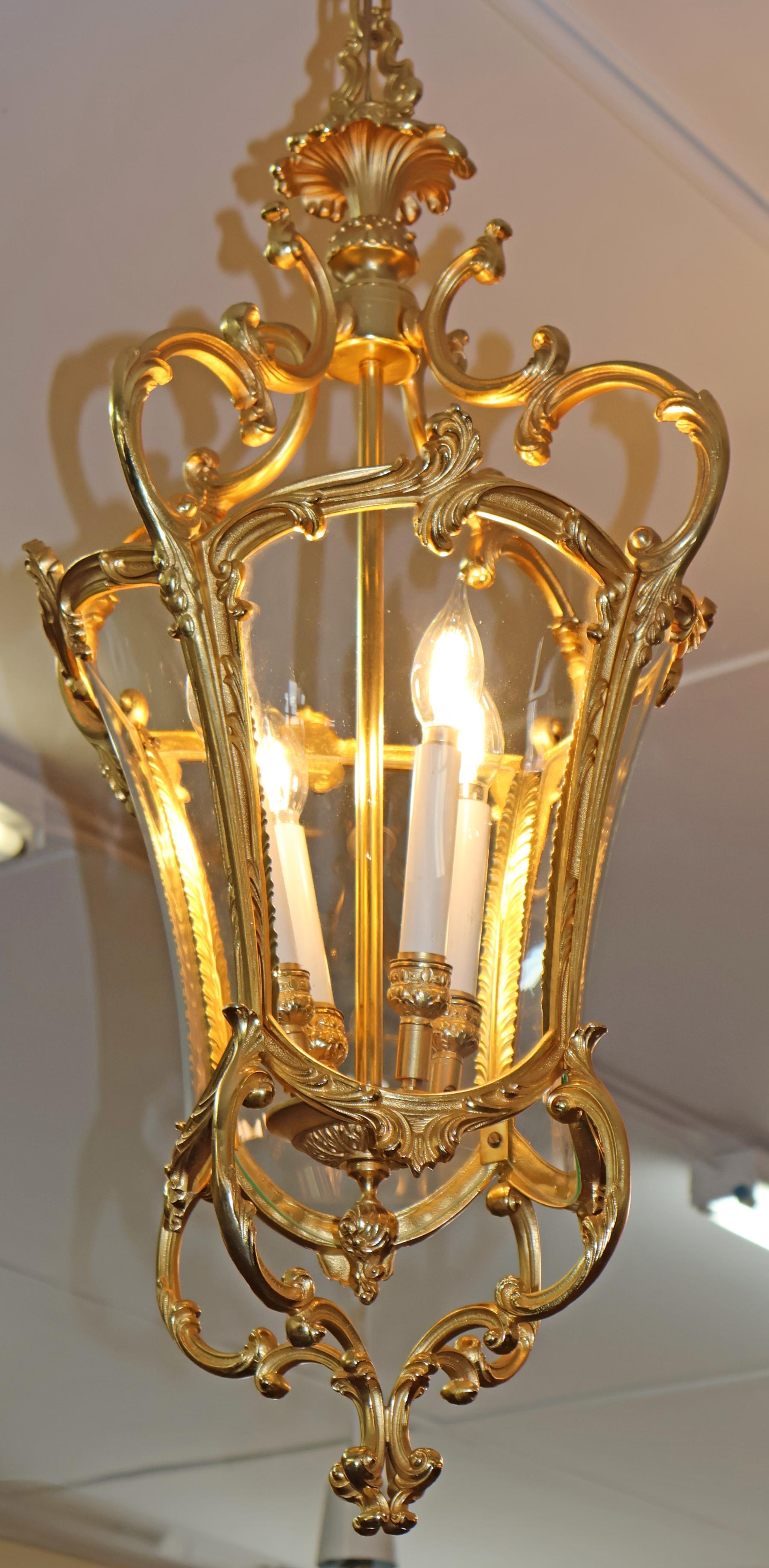 XXIe siècle et contemporain Lanterne italienne de style Louis XV en bronze doré à 4 lumières Par FBAI en vente