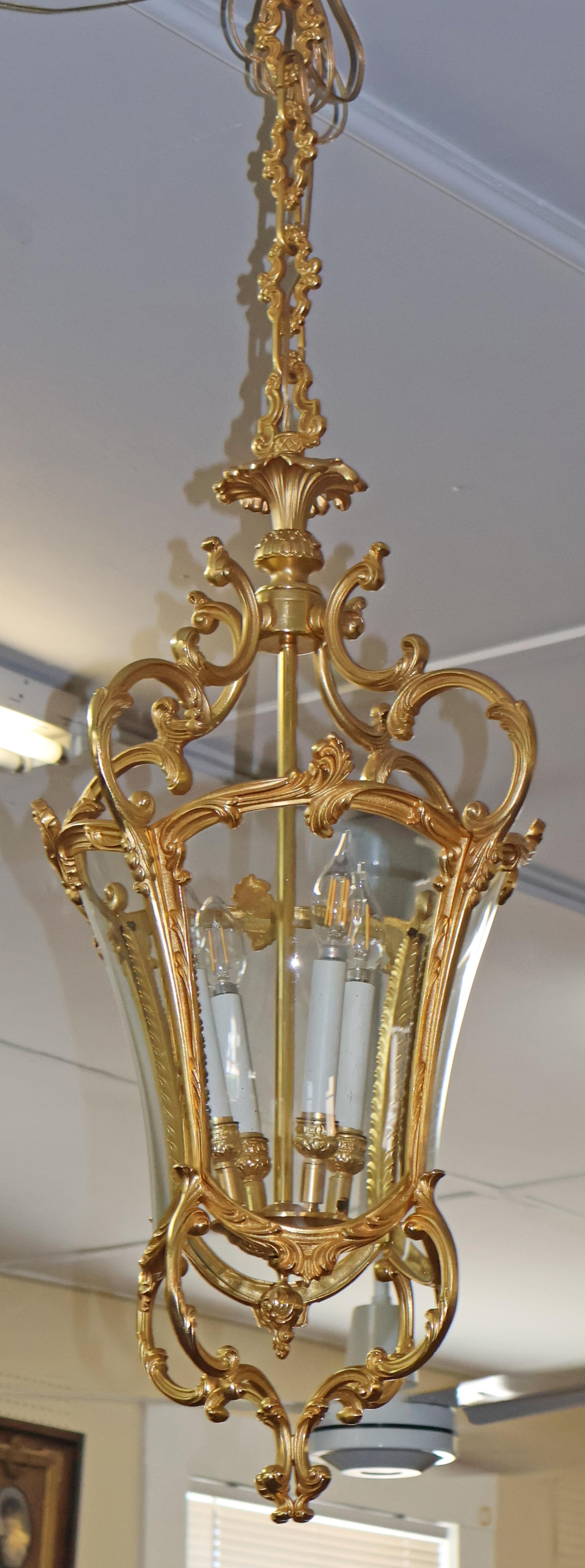 Lanterne italienne de style Louis XV en bronze doré à 4 lumières Par FBAI en vente 2