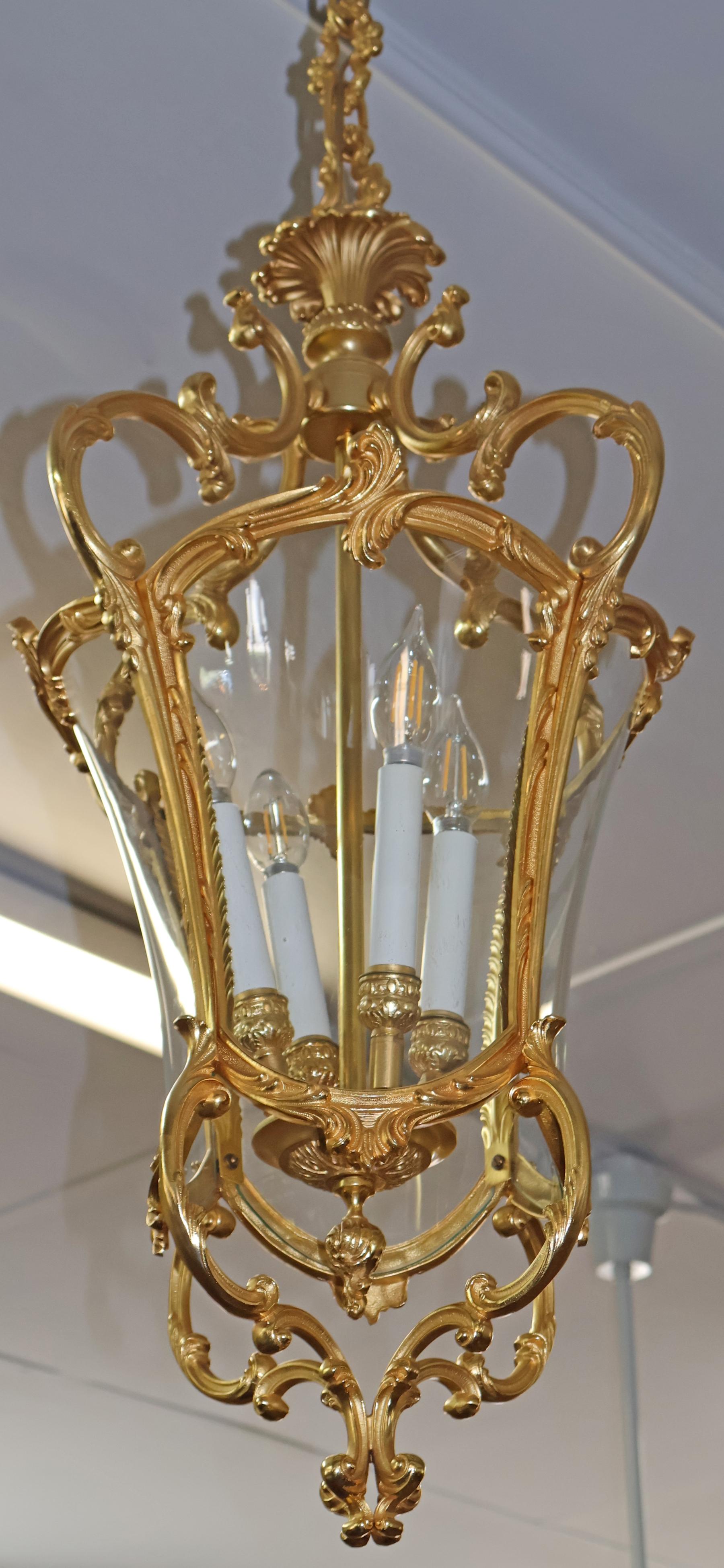 Lanterne italienne de style Louis XV en bronze doré à 4 lumières Par FBAI en vente 3