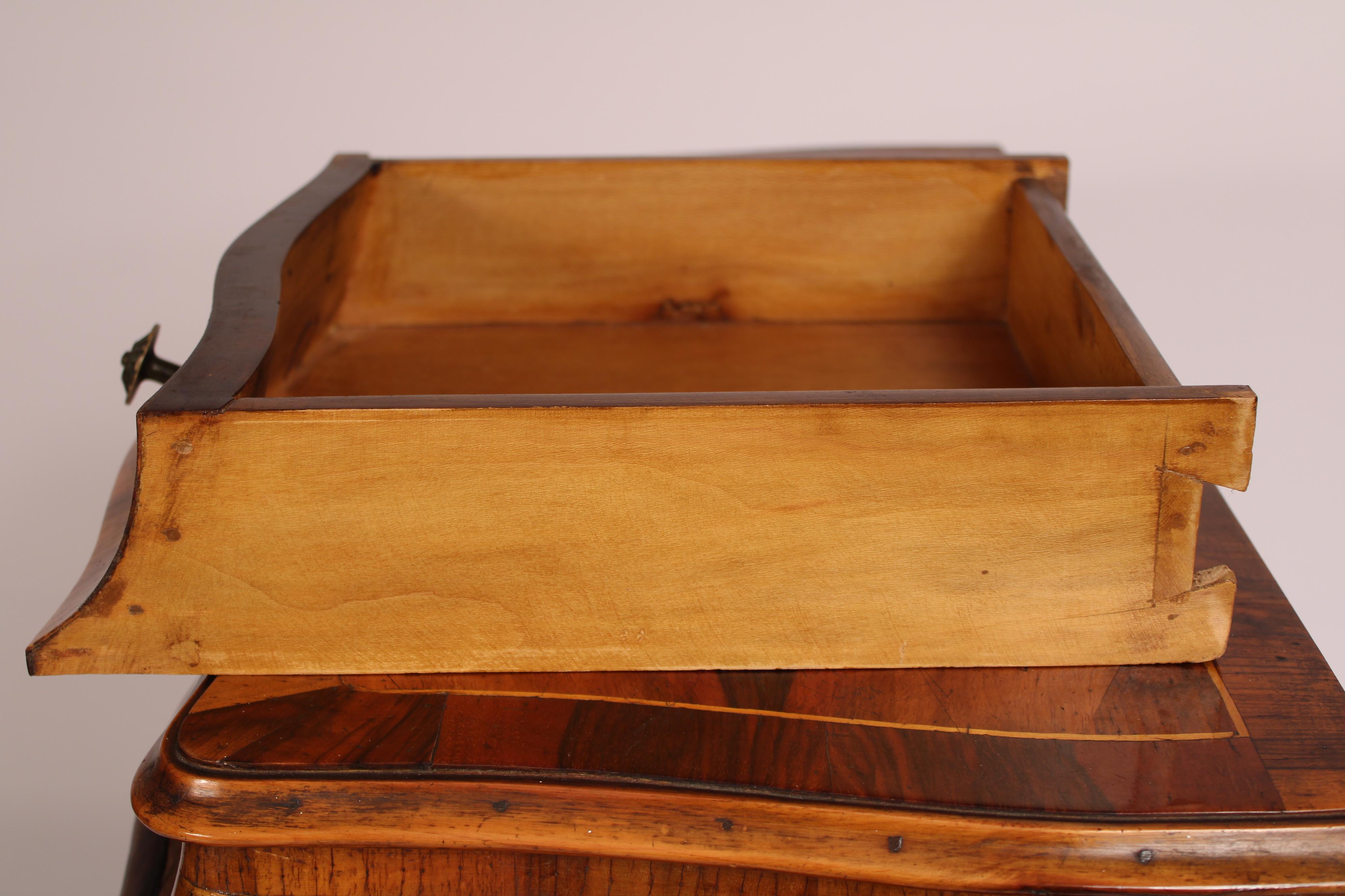 Italian Louis XV Style Burl Walnut Cabinet en venta 5