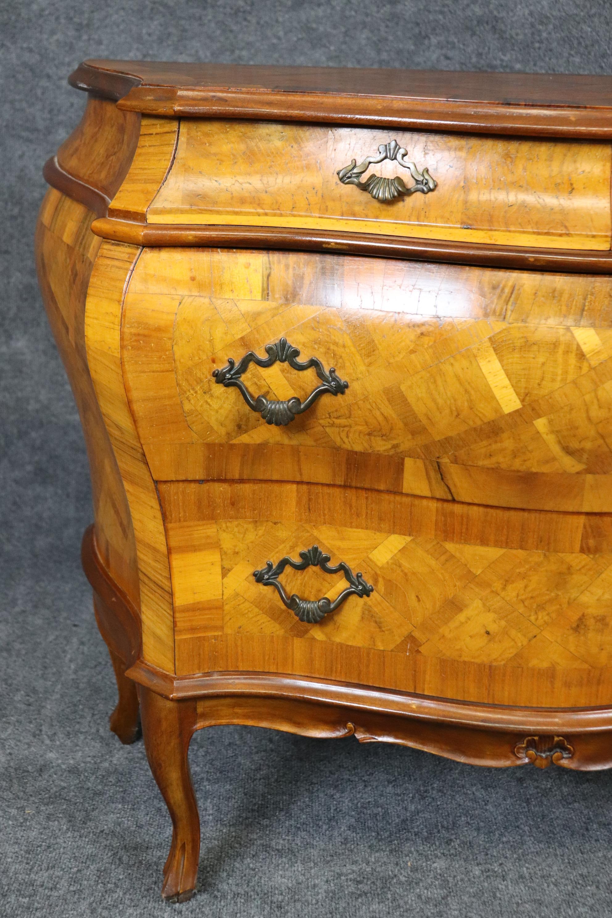 Italian Louis XV Style Inlaid Marquetry Olive Wood Commode Chest of Drawers For Sale 7
