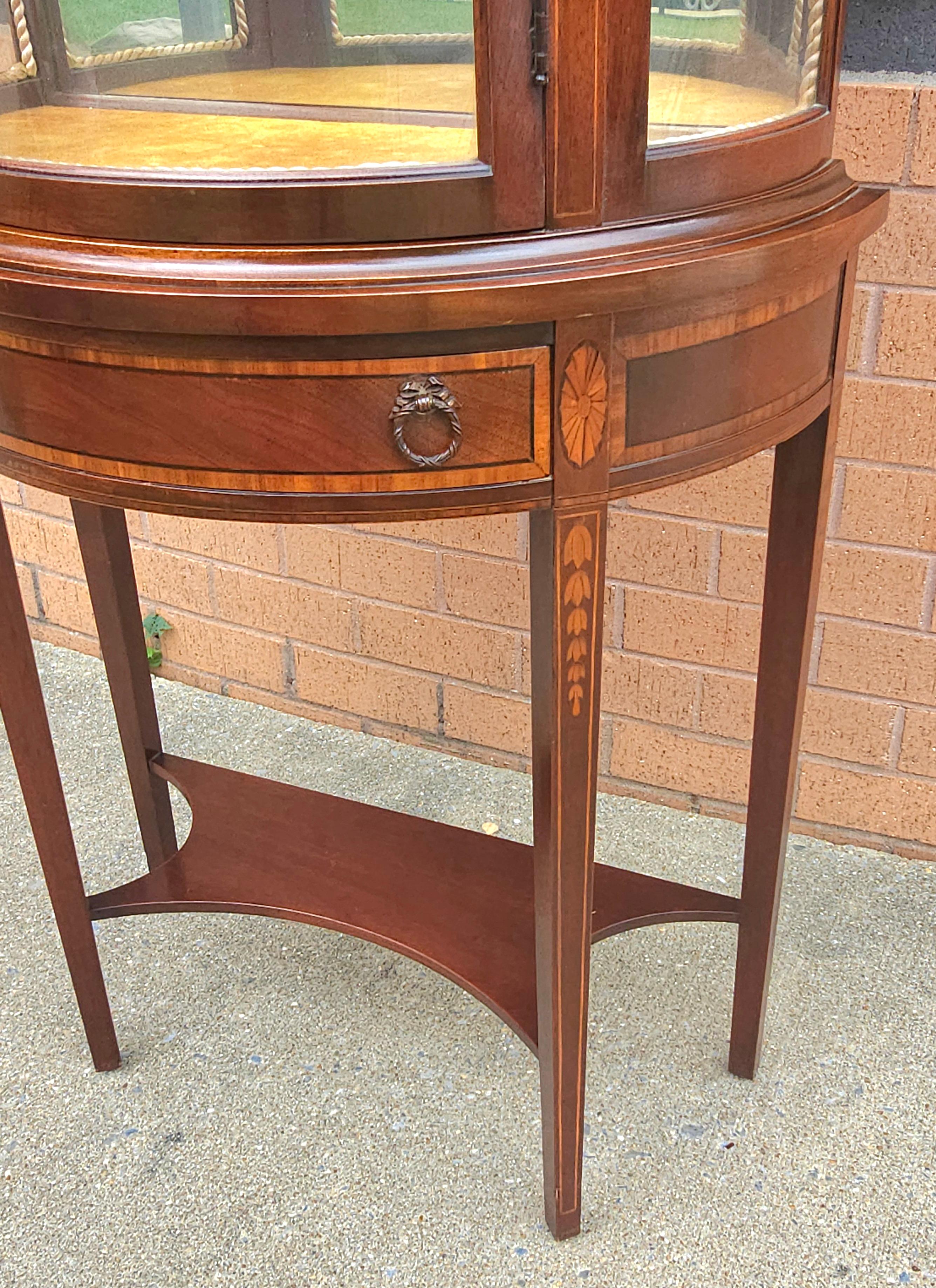 Italian Louis XV Style Marquetry Inlaid Mahogany Vitrine Cabinet For Sale 4