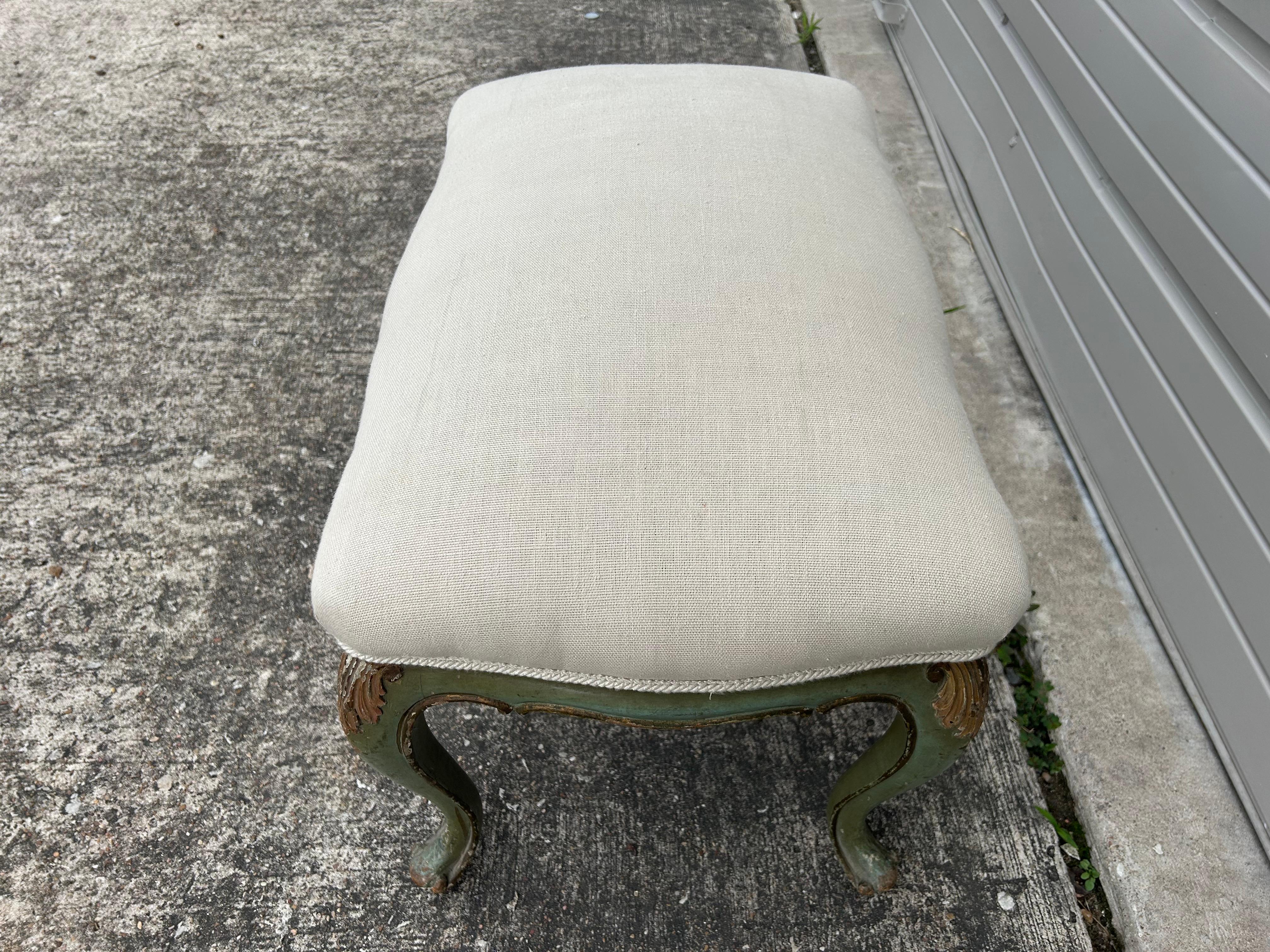 Italian Louis XV Style Painted And Gilt Bench For Sale 1