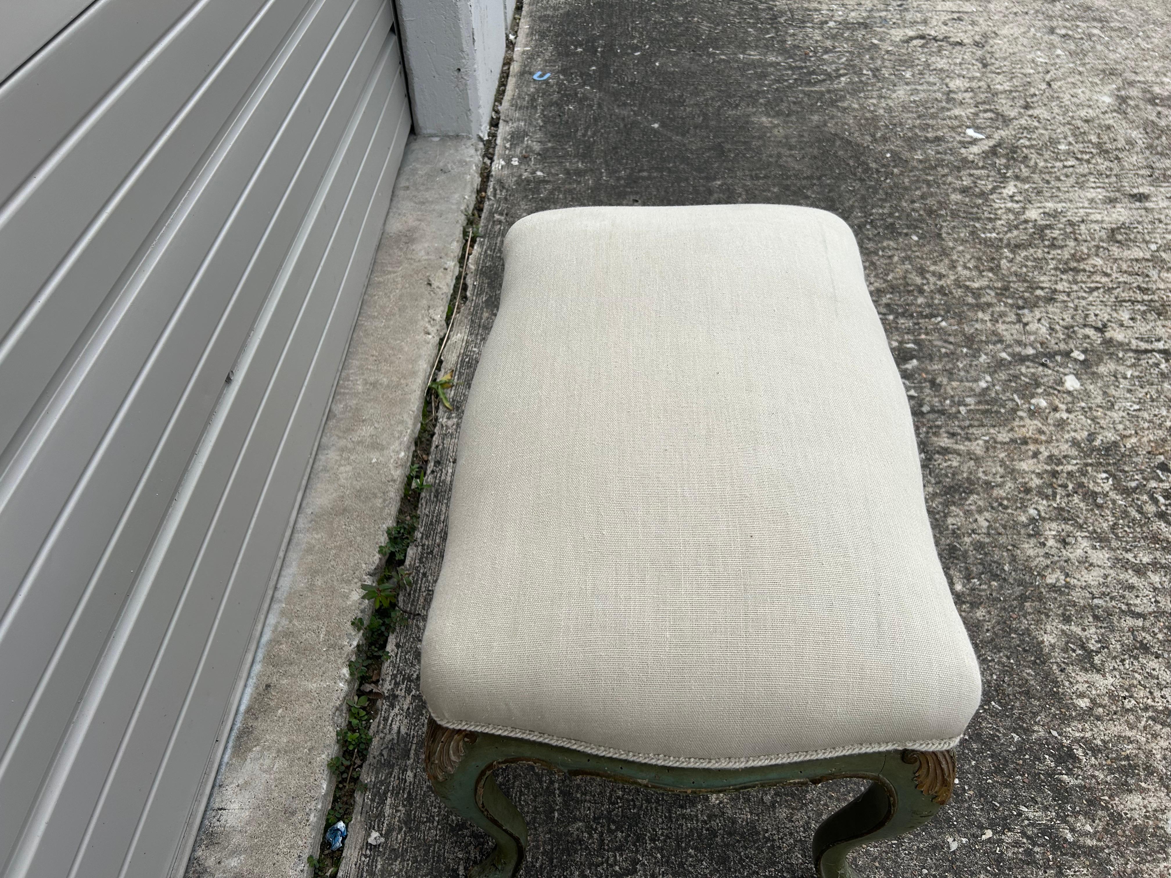 Italian Louis XV Style Painted And Gilt Bench For Sale 2
