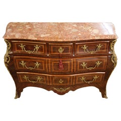 Commodes and Chests of Drawers