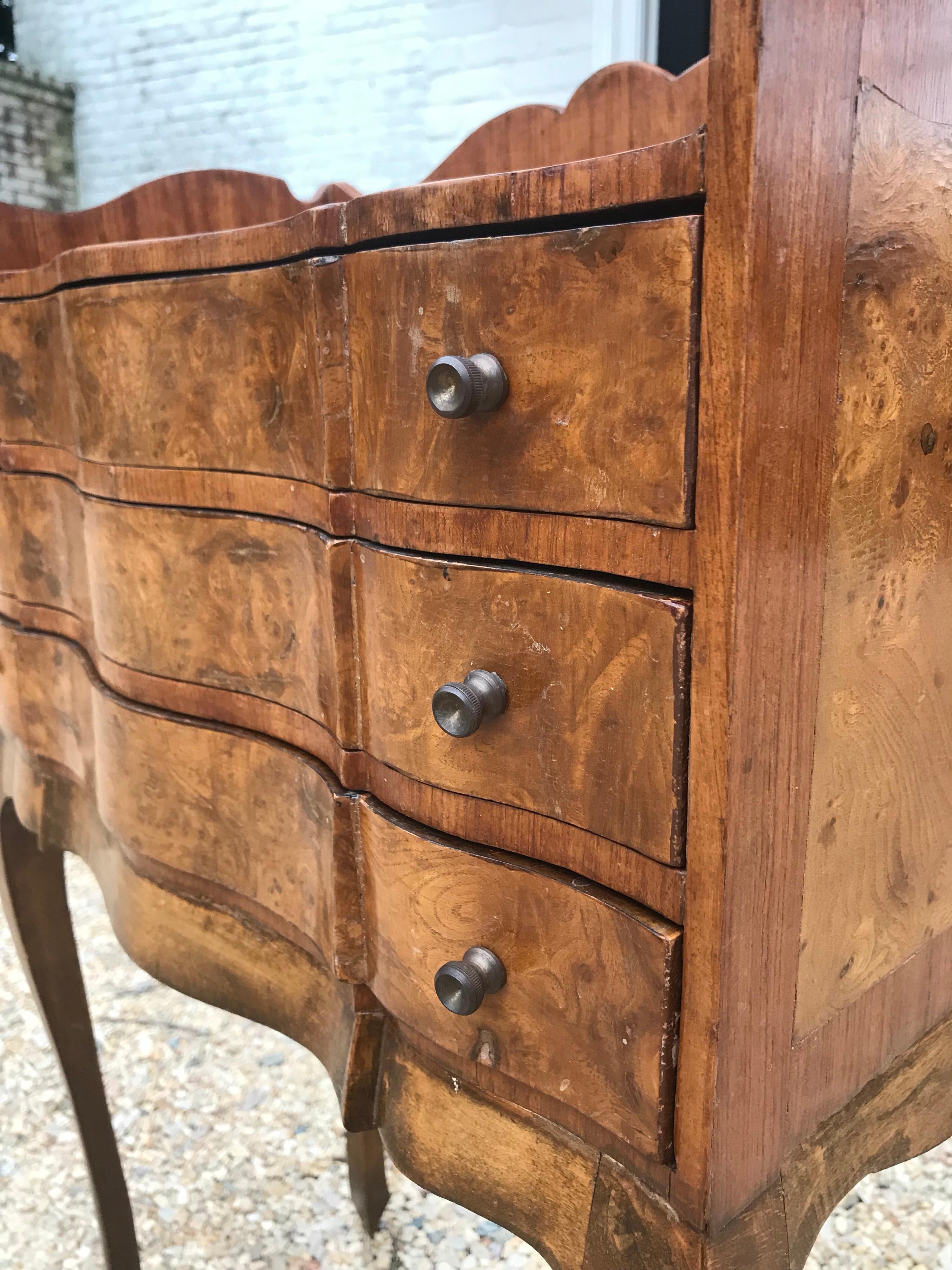 Italian Louis XV Style Three-Drawer Burl Wood Nightstand or Cabinet 2