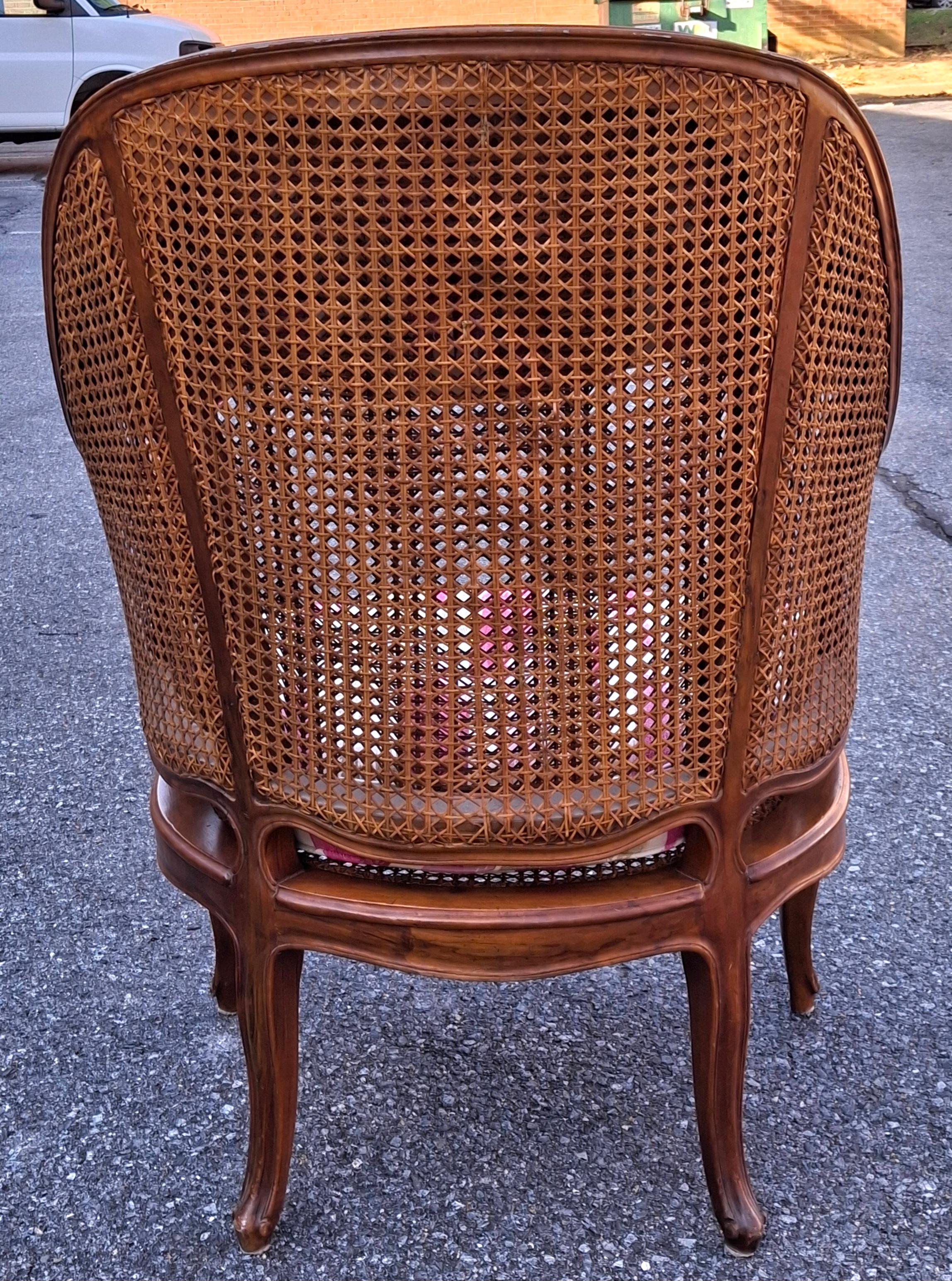 Italian Louis XV Style Walnut Double Wall Caned and Upholstered Bergère Armchair im Angebot 4