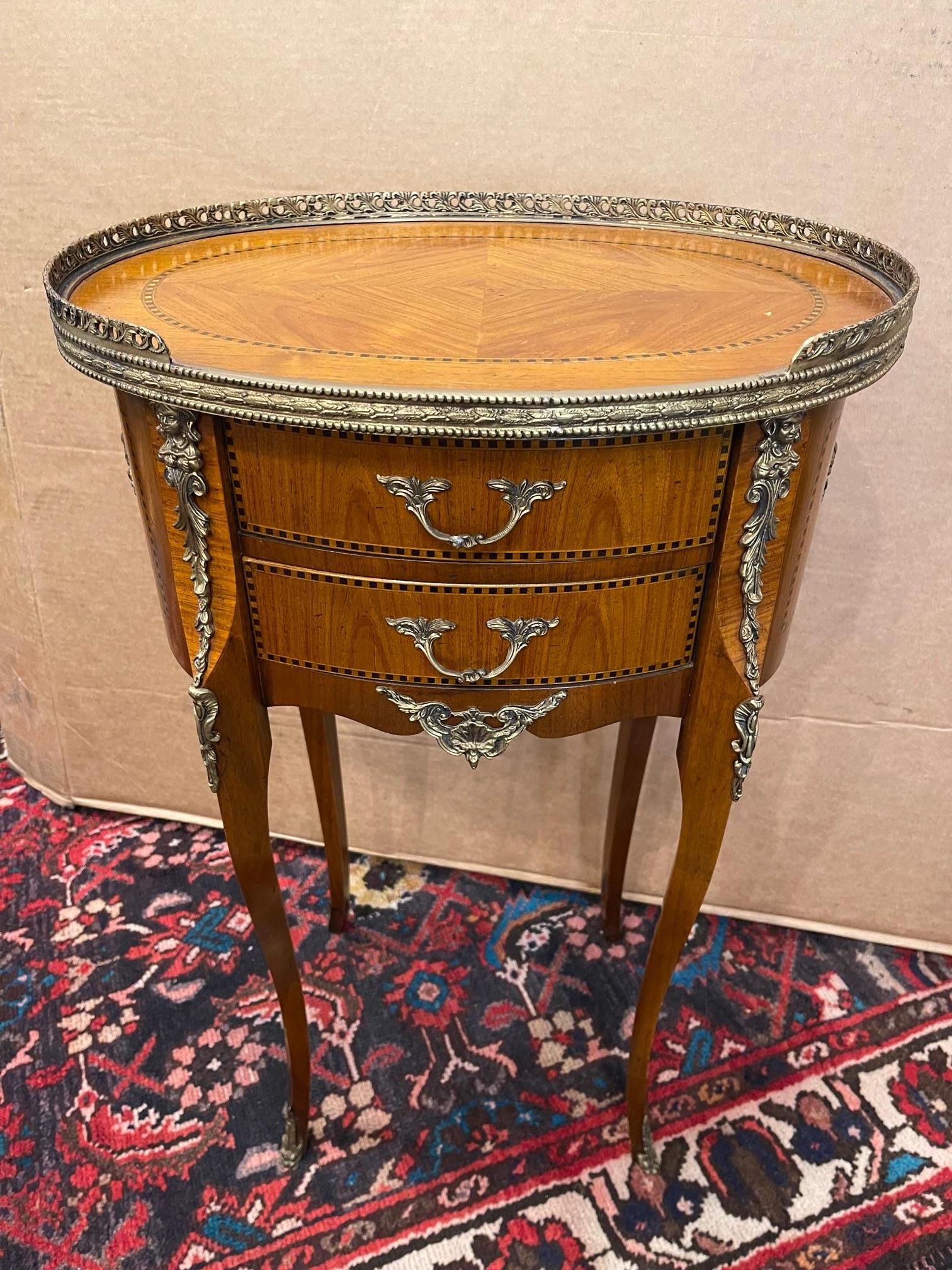 Italian Louis XV/XVI Style Gilt Metal Fruitwood Side Table, 20th Century 4