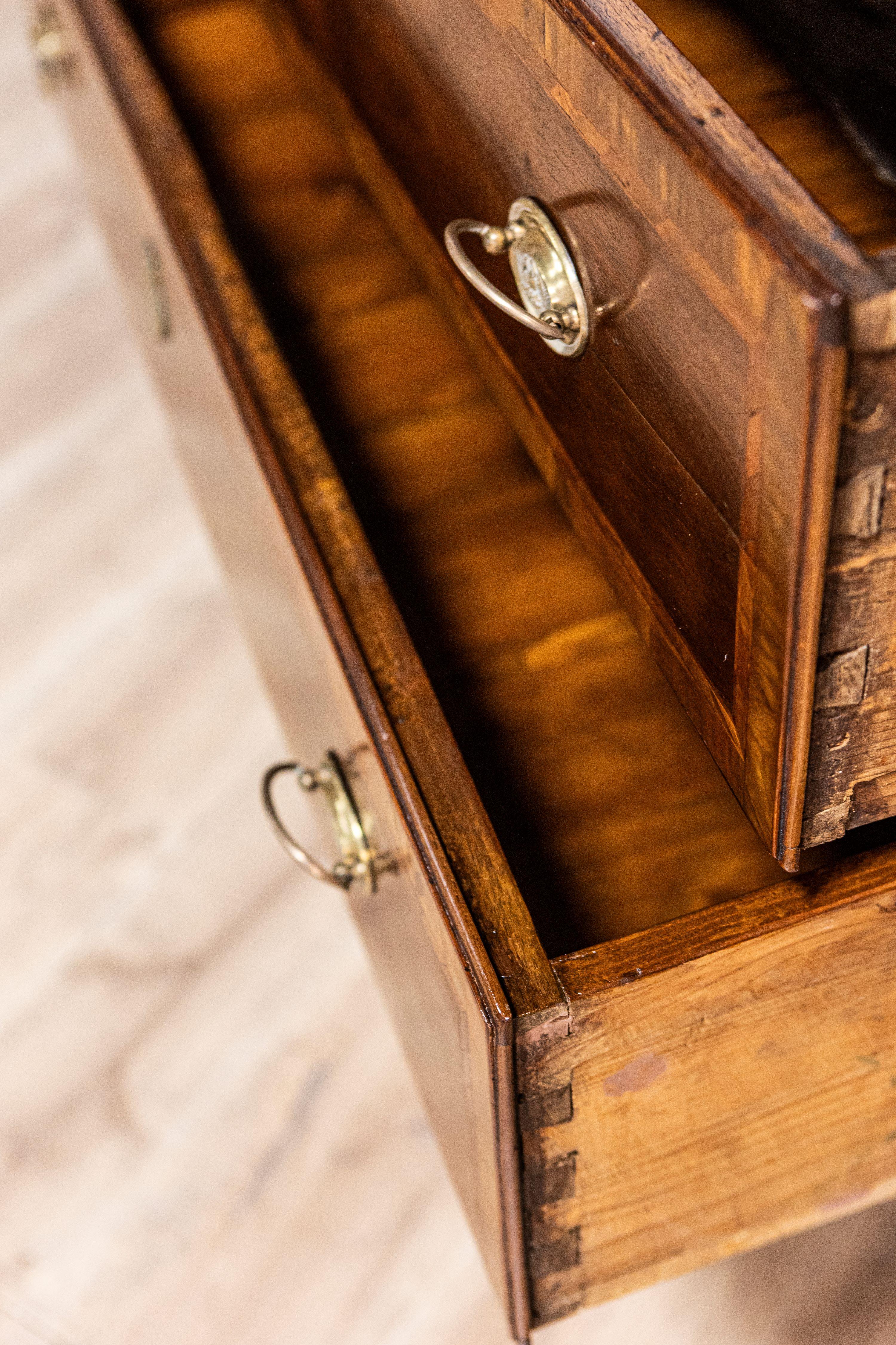 Italian Louis XVI 19th Century Walnut Two-Drawer Commode with Inlay For Sale 3