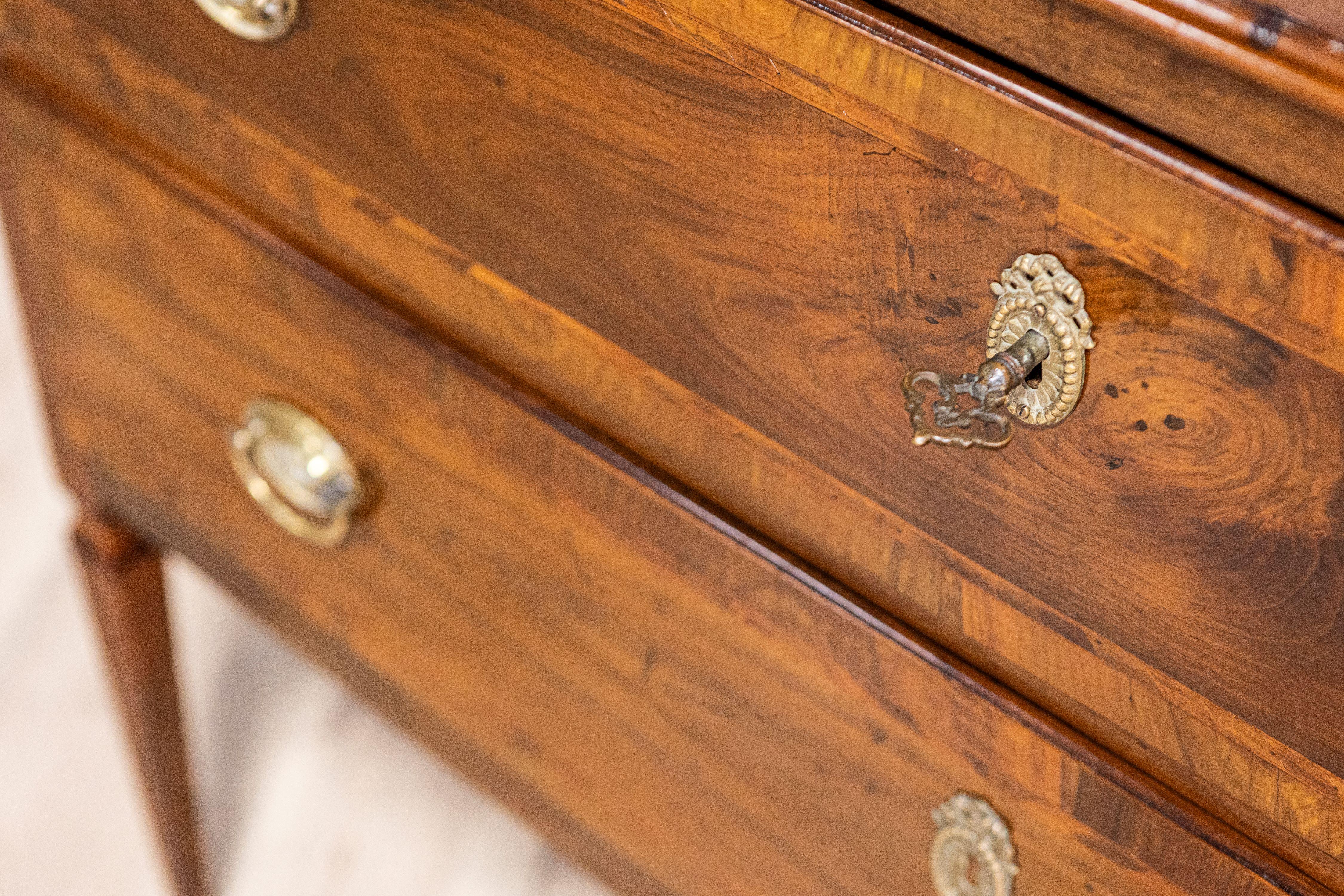 Italian Louis XVI 19th Century Walnut Two-Drawer Commode with Inlay For Sale 4