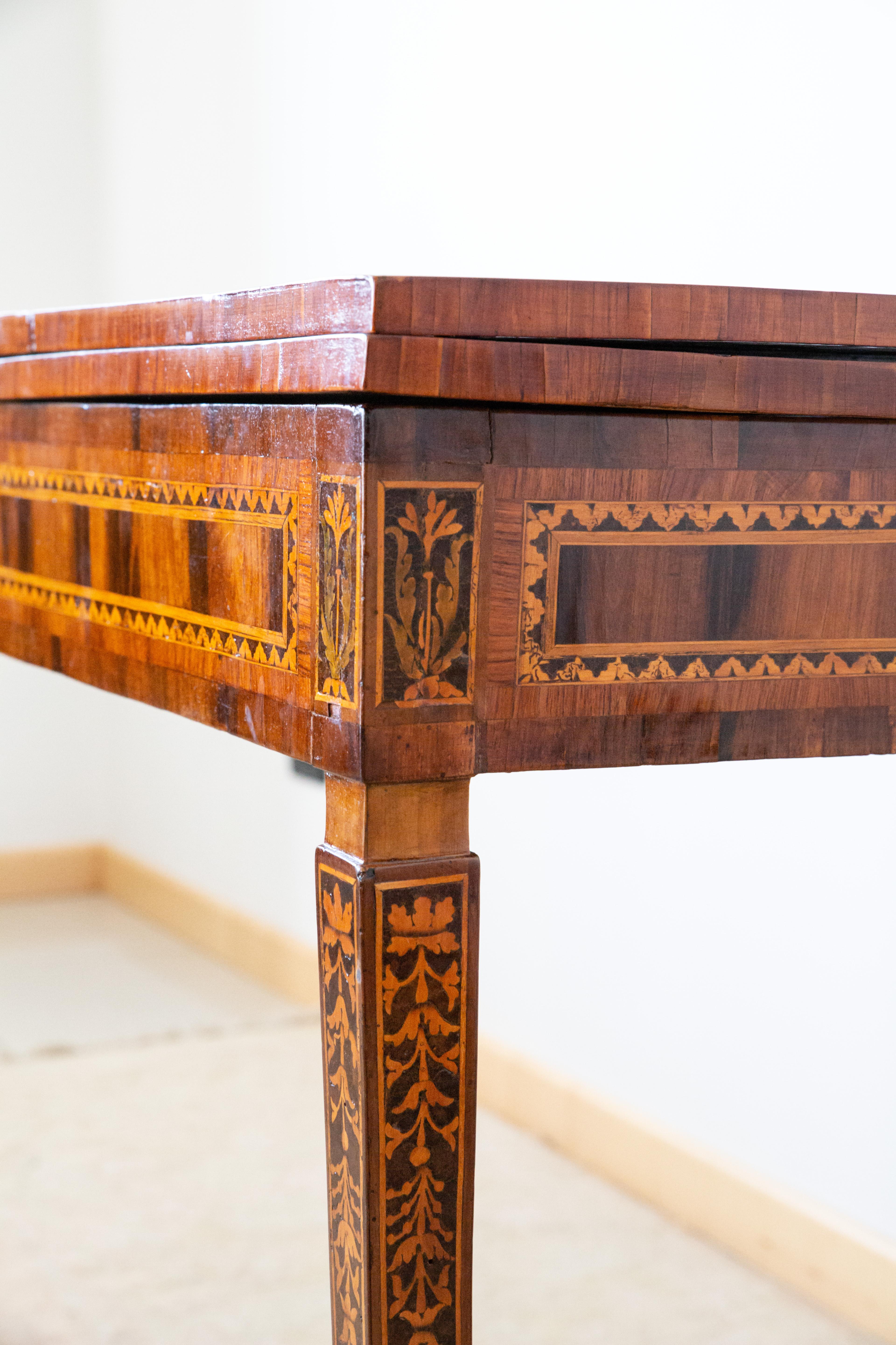 Table centrale italienne Louis XVI en bois incrusté en vente 9