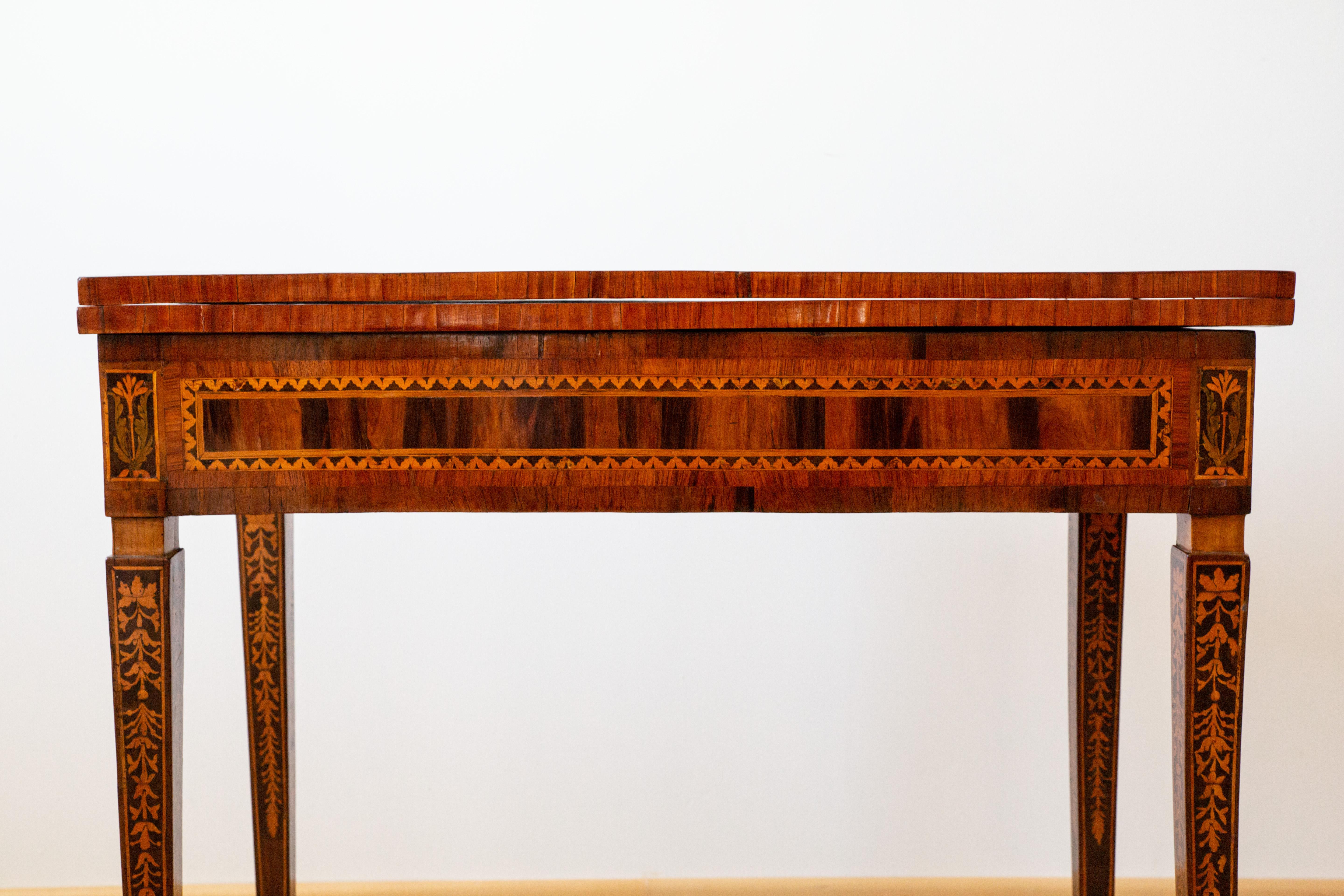 Table centrale italienne Louis XVI en bois incrusté en vente 10