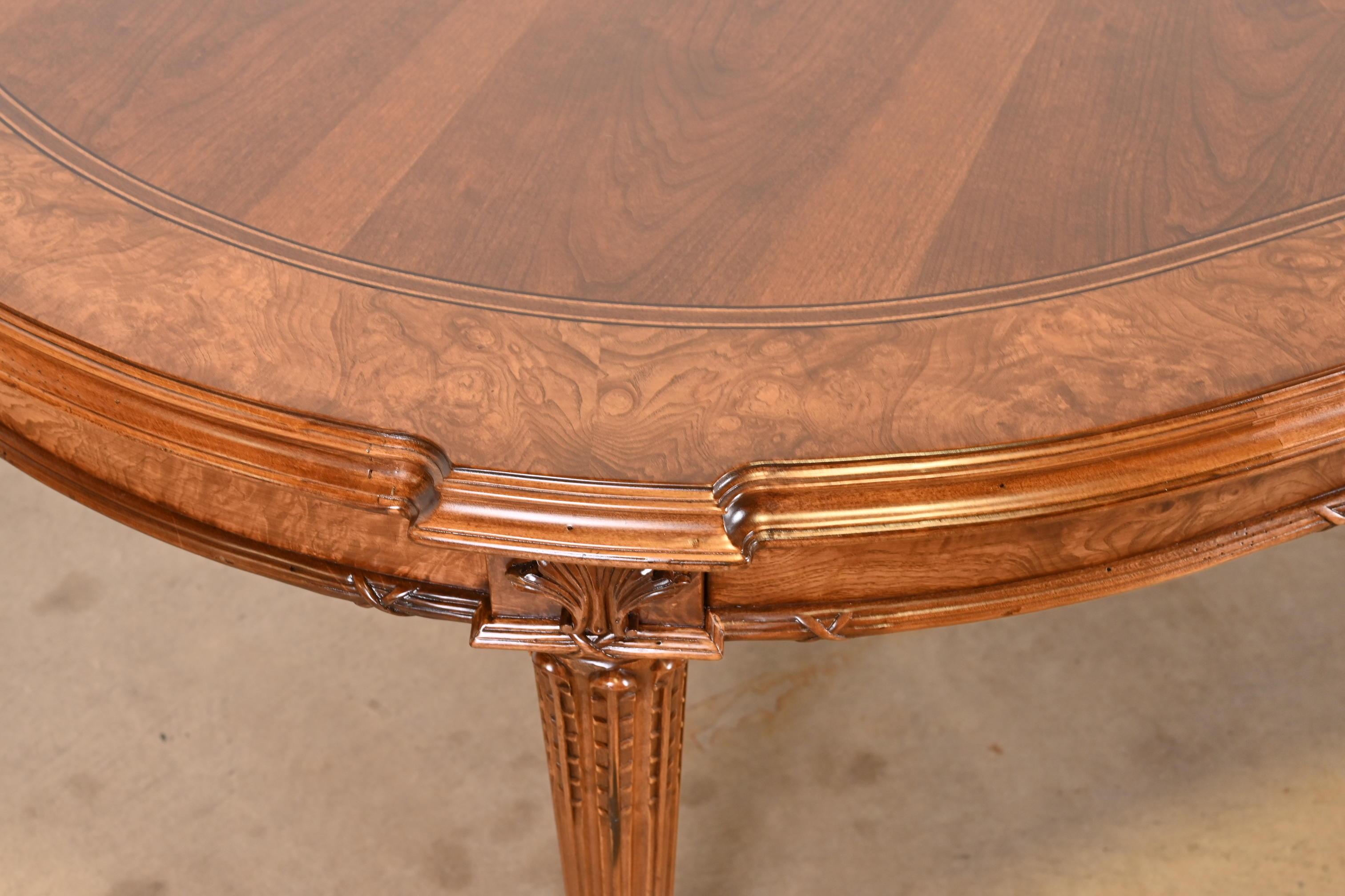 Italian Louis XVI Cherry and Burl Wood Dining Table in the Manner of Karges 13