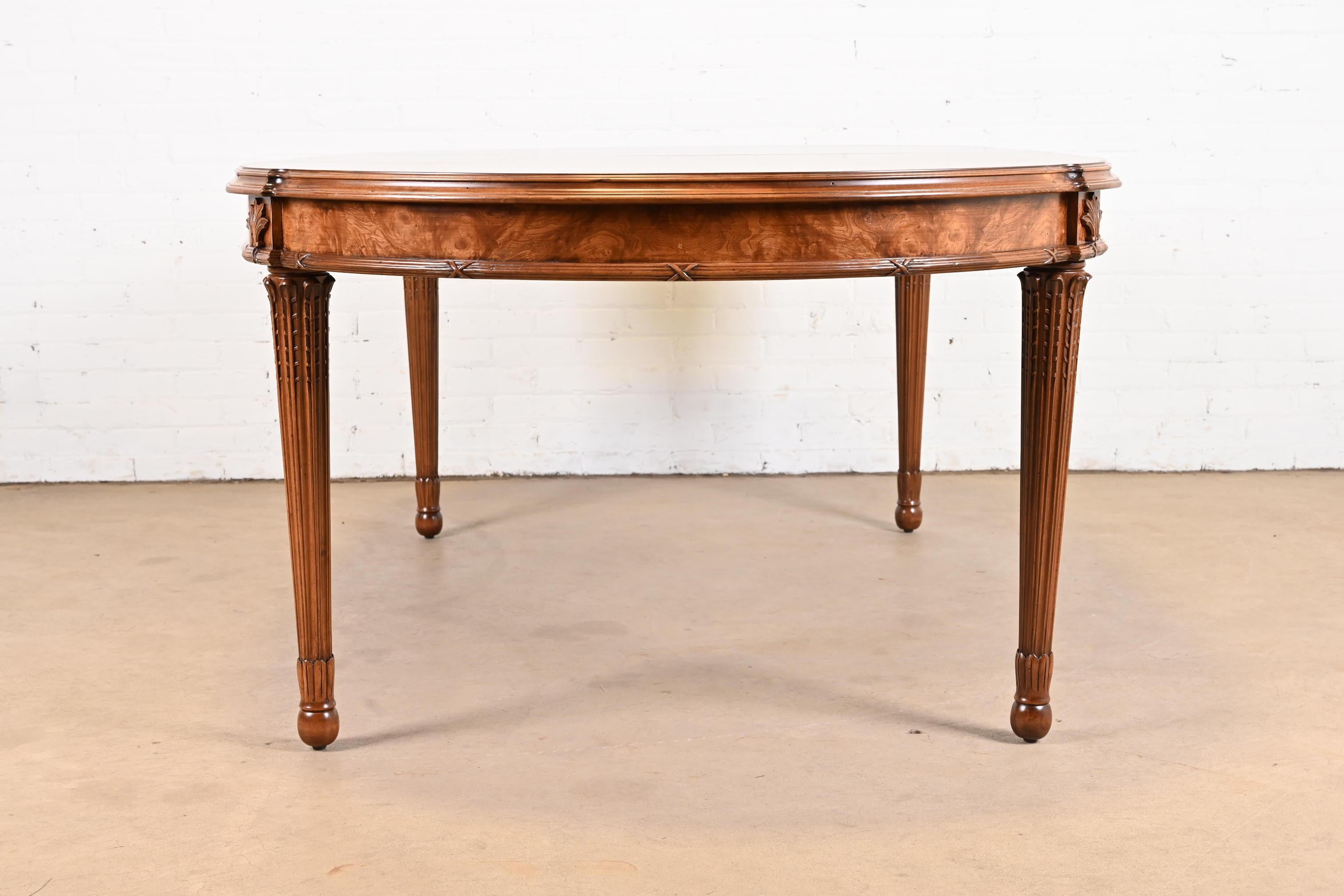 Italian Louis XVI Cherry and Burl Wood Dining Table in the Manner of Karges 16