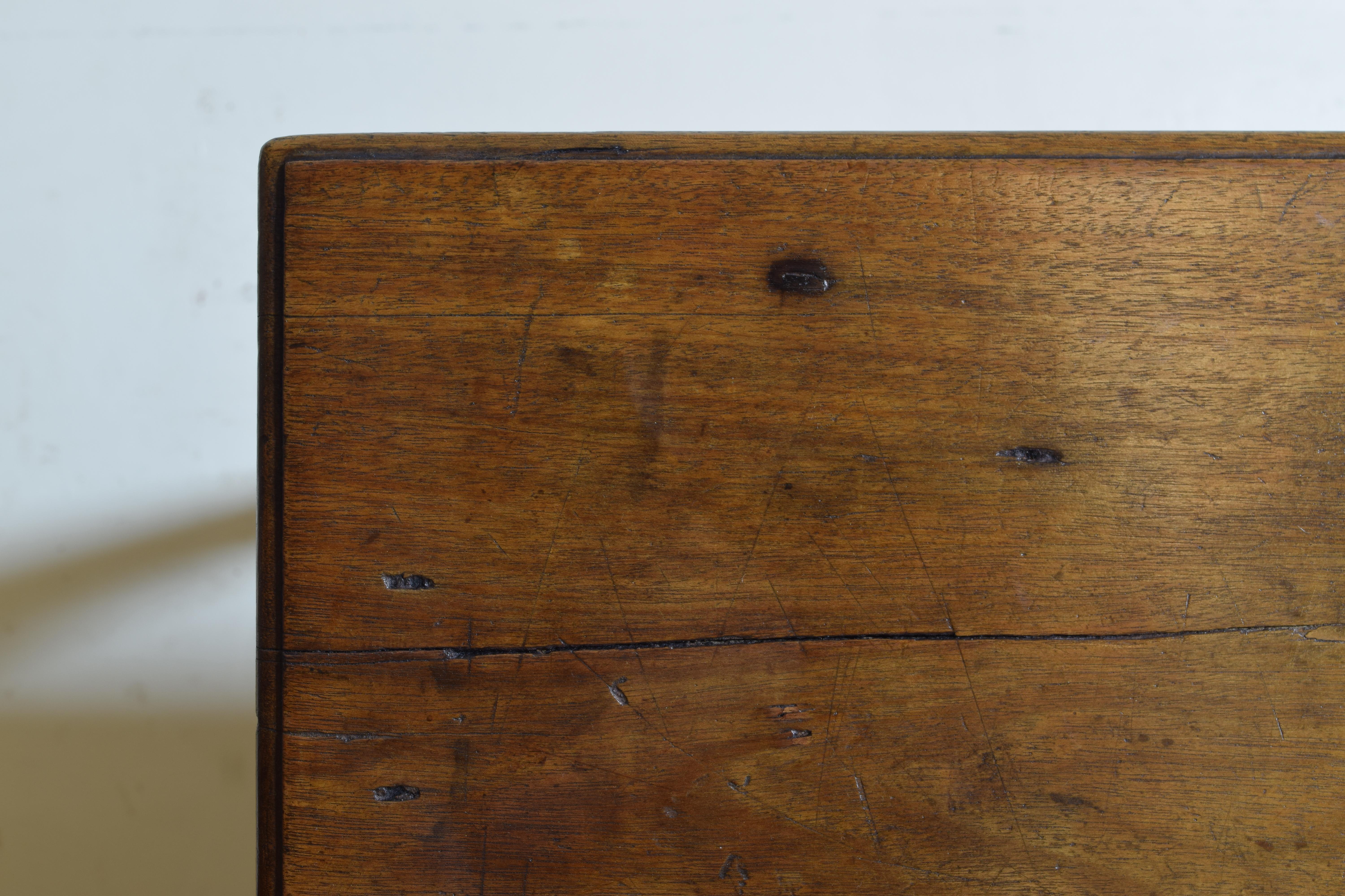 Italian Louis XVI Oak Side Table, Late 18th-Early 19th Century 7