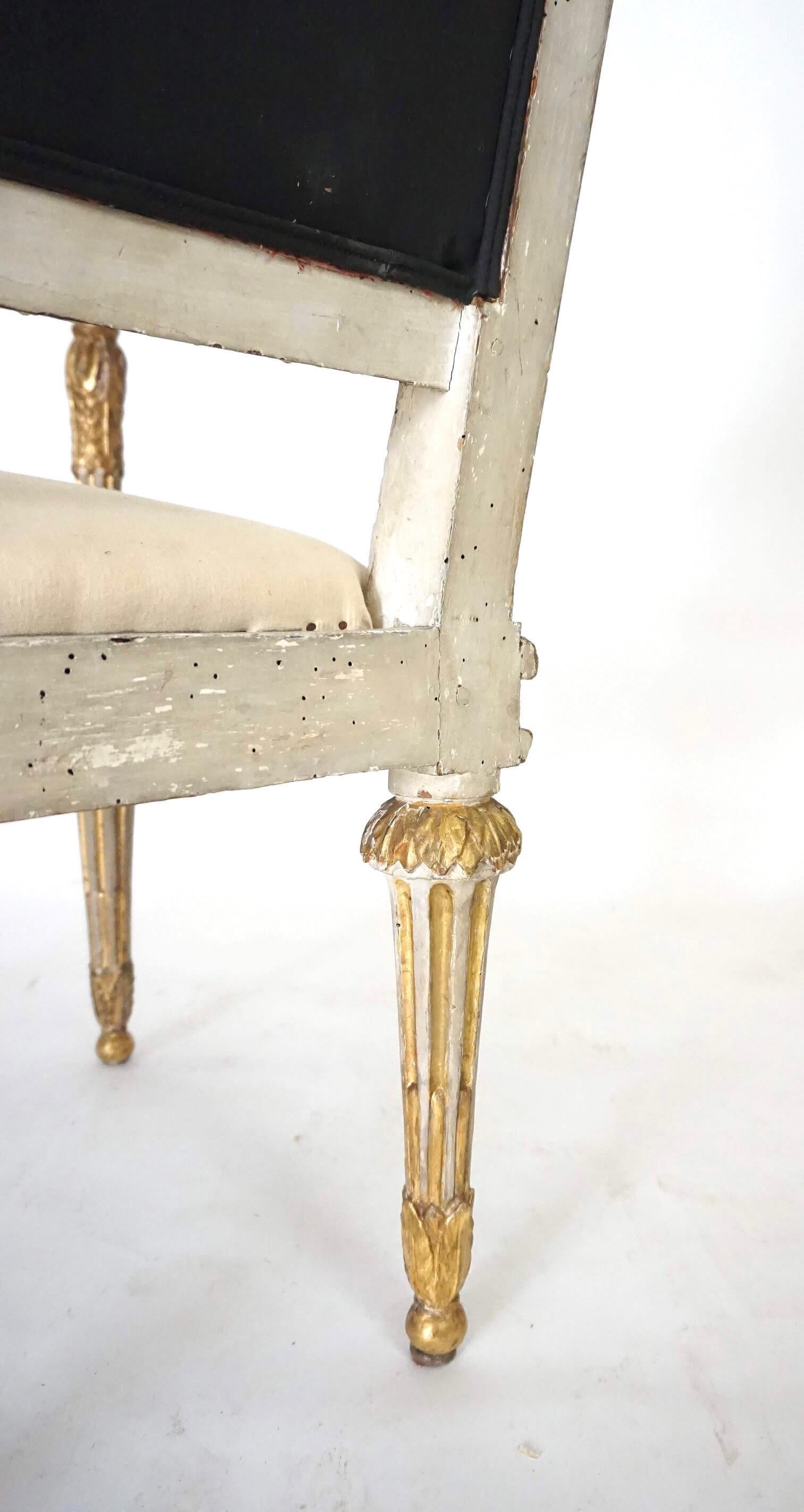 Italian Louis XVI Painted and Parcel Gilt Fauteuil of Large Scale, circa 1780 For Sale 6