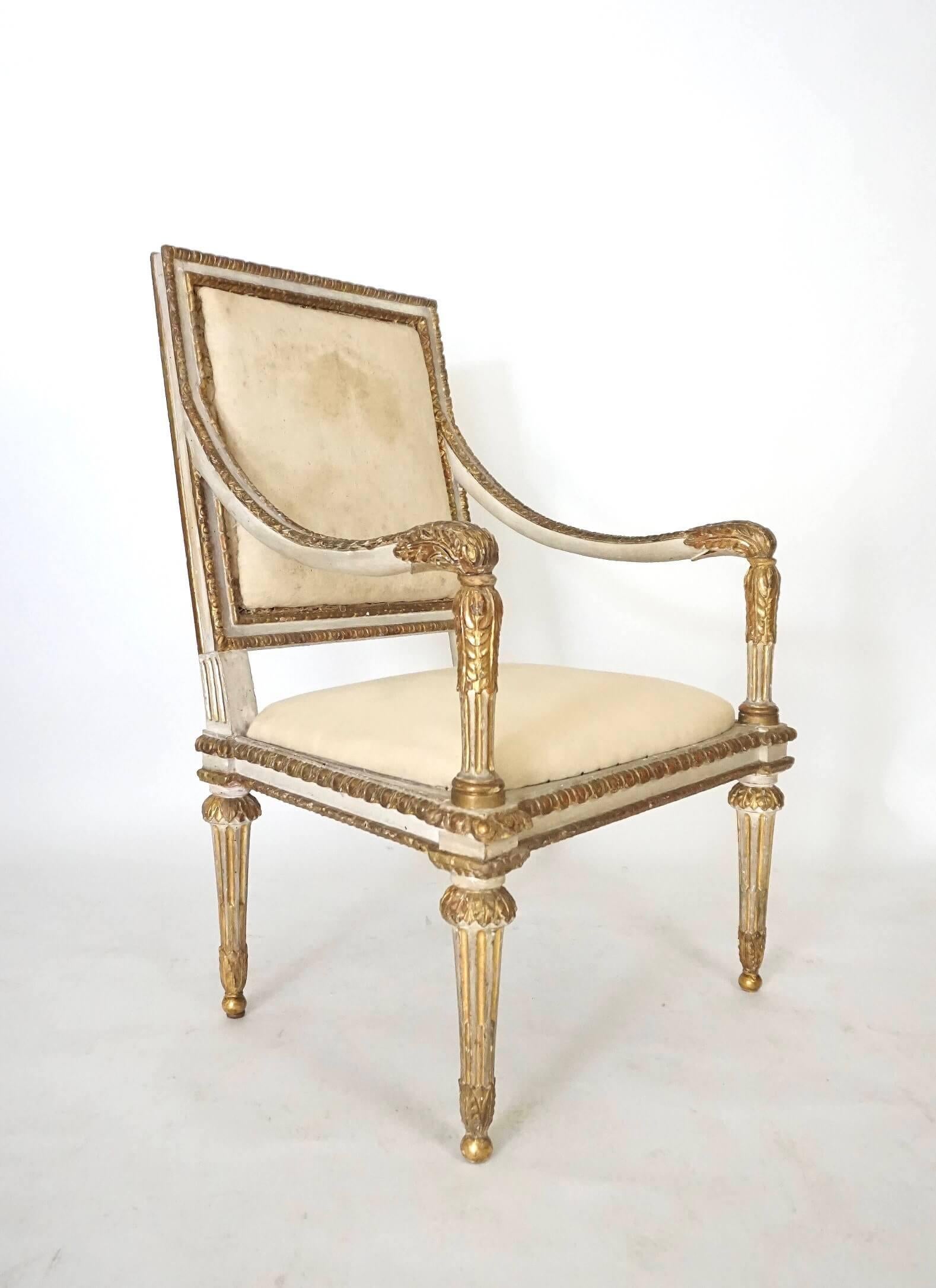 Italian Louis XVI Painted and Parcel Gilt Fauteuil of Large Scale, circa 1780 For Sale 7